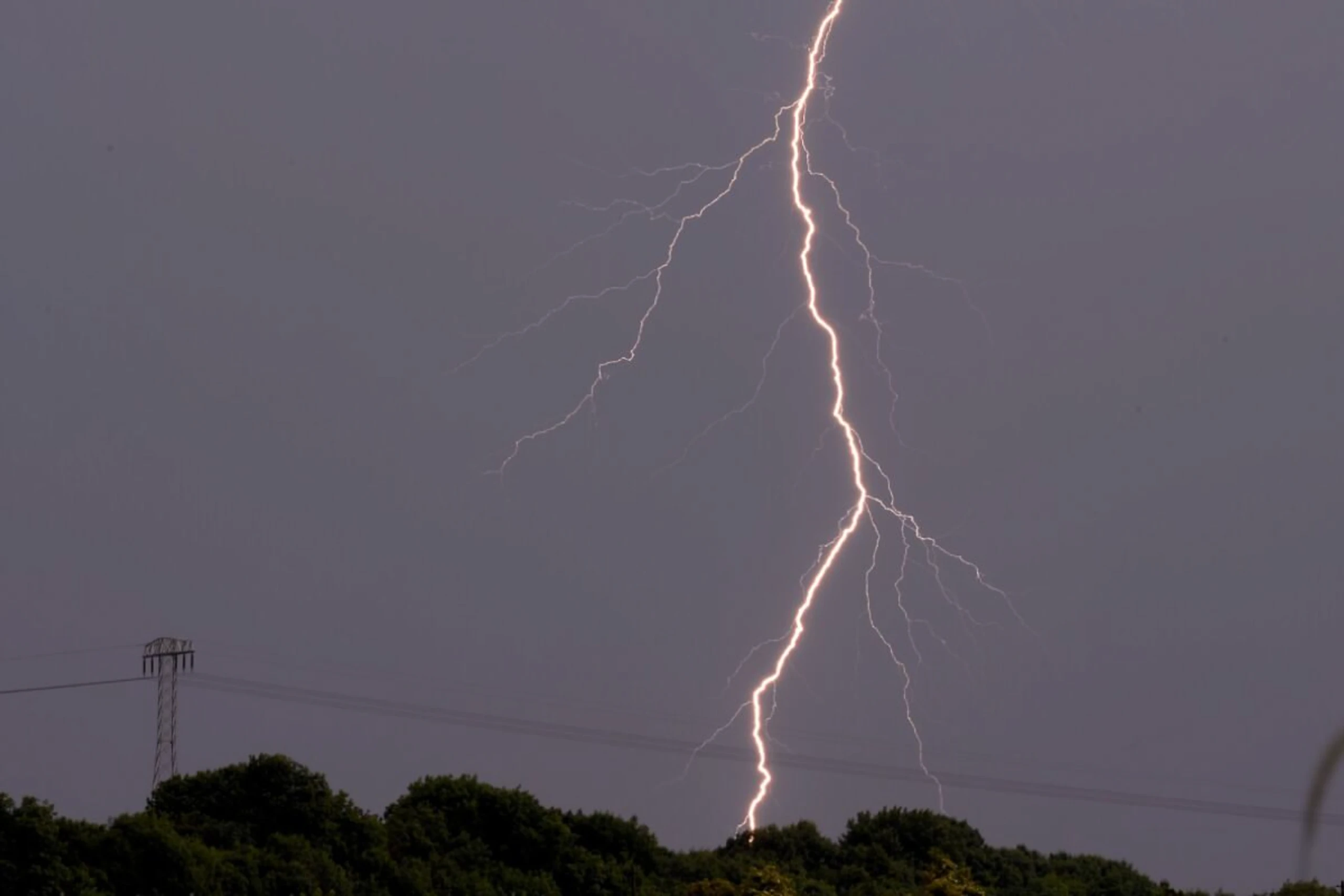 ++ ARCHIVBILD ++ Ein Phänomen, das nur bei bestimmten heißen Wetterlagen auftritt