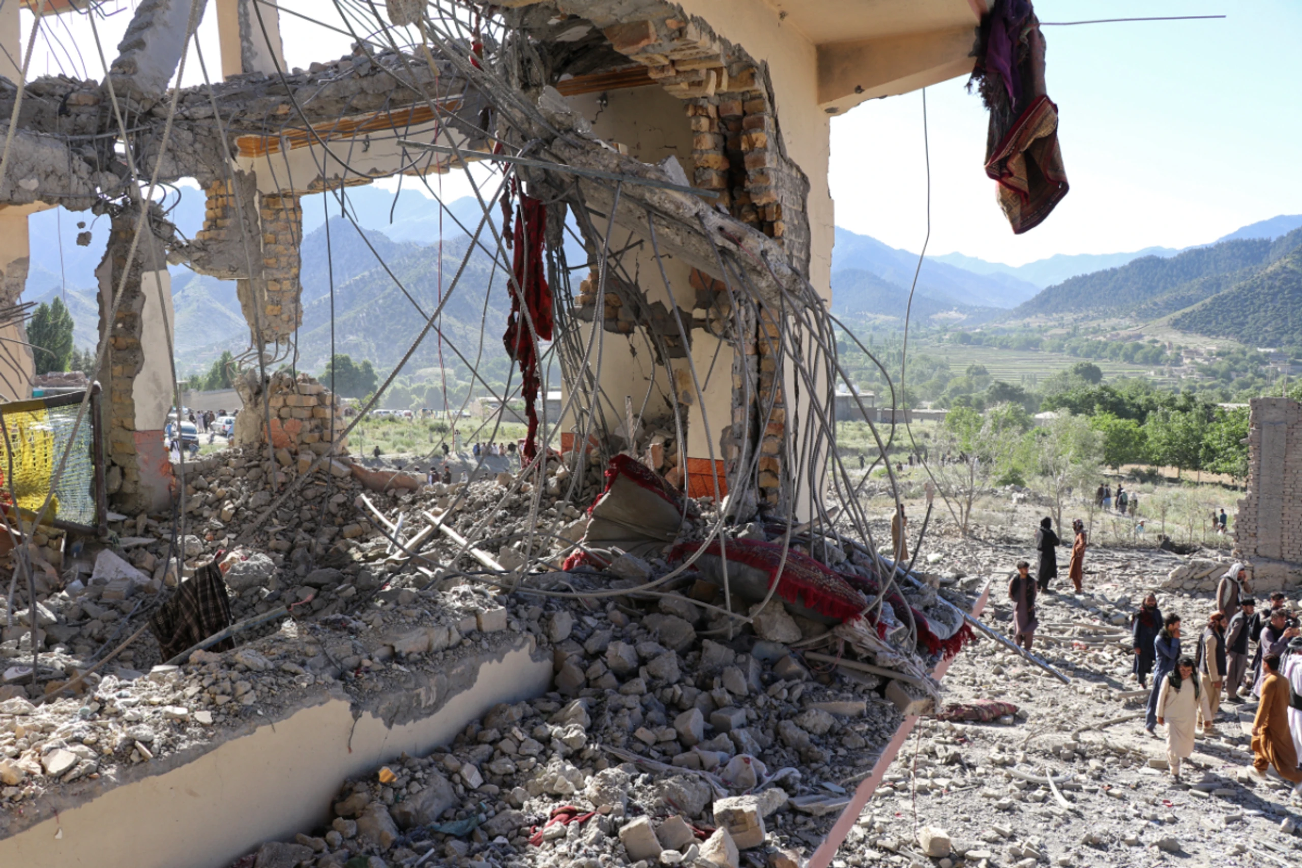 Pakistanische Luftangriffe und Bodeneinsätze in Afghanistan