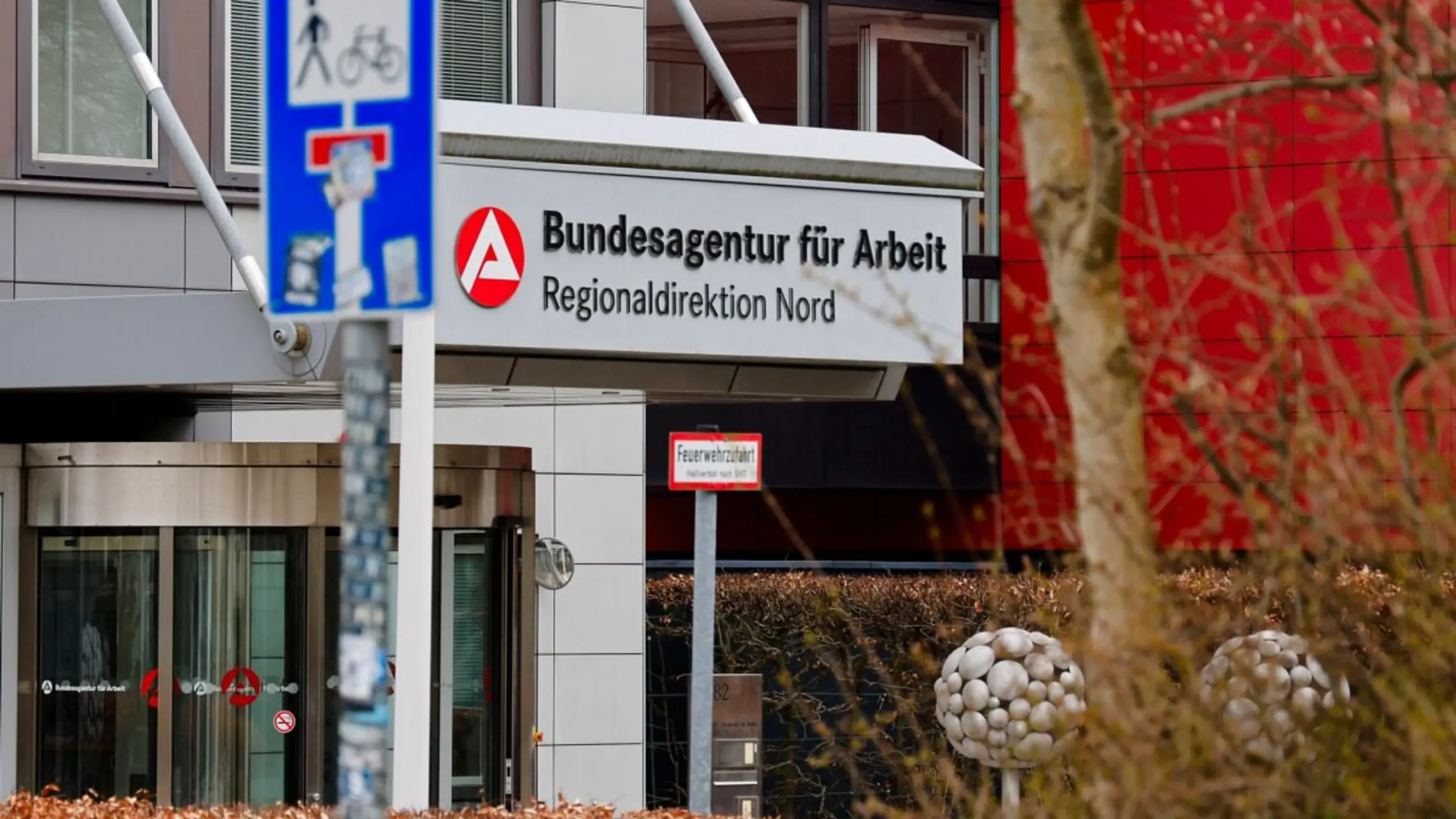 ++ ARCHIVBILD ++ Kaum Veränderung am deutschen Arbeitsmarkt
