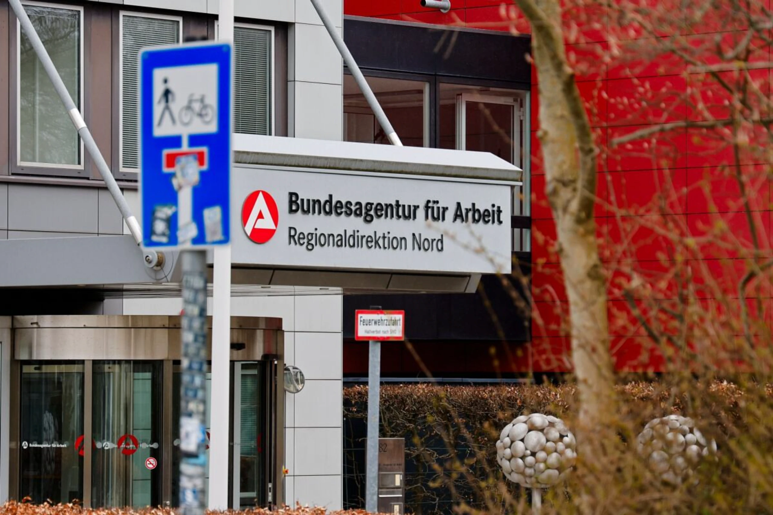 ++ ARCHIVBILD ++ Kaum Veränderung am deutschen Arbeitsmarkt