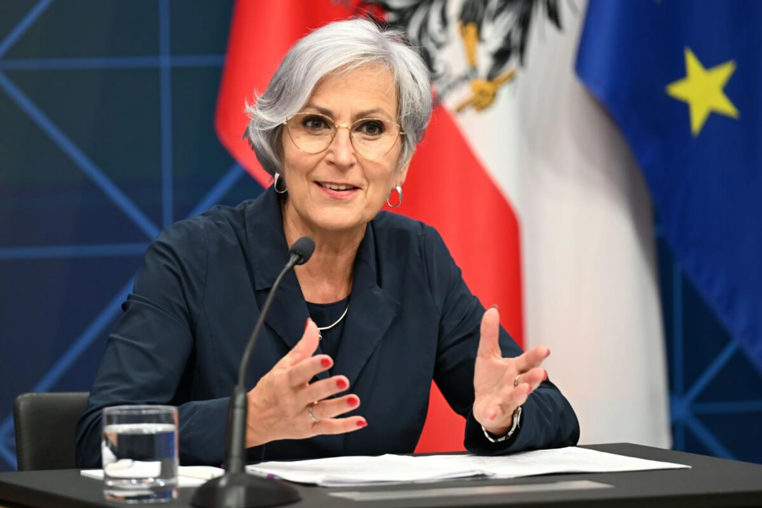 Justizministerin Sporrer bei der Präsentation am Montag