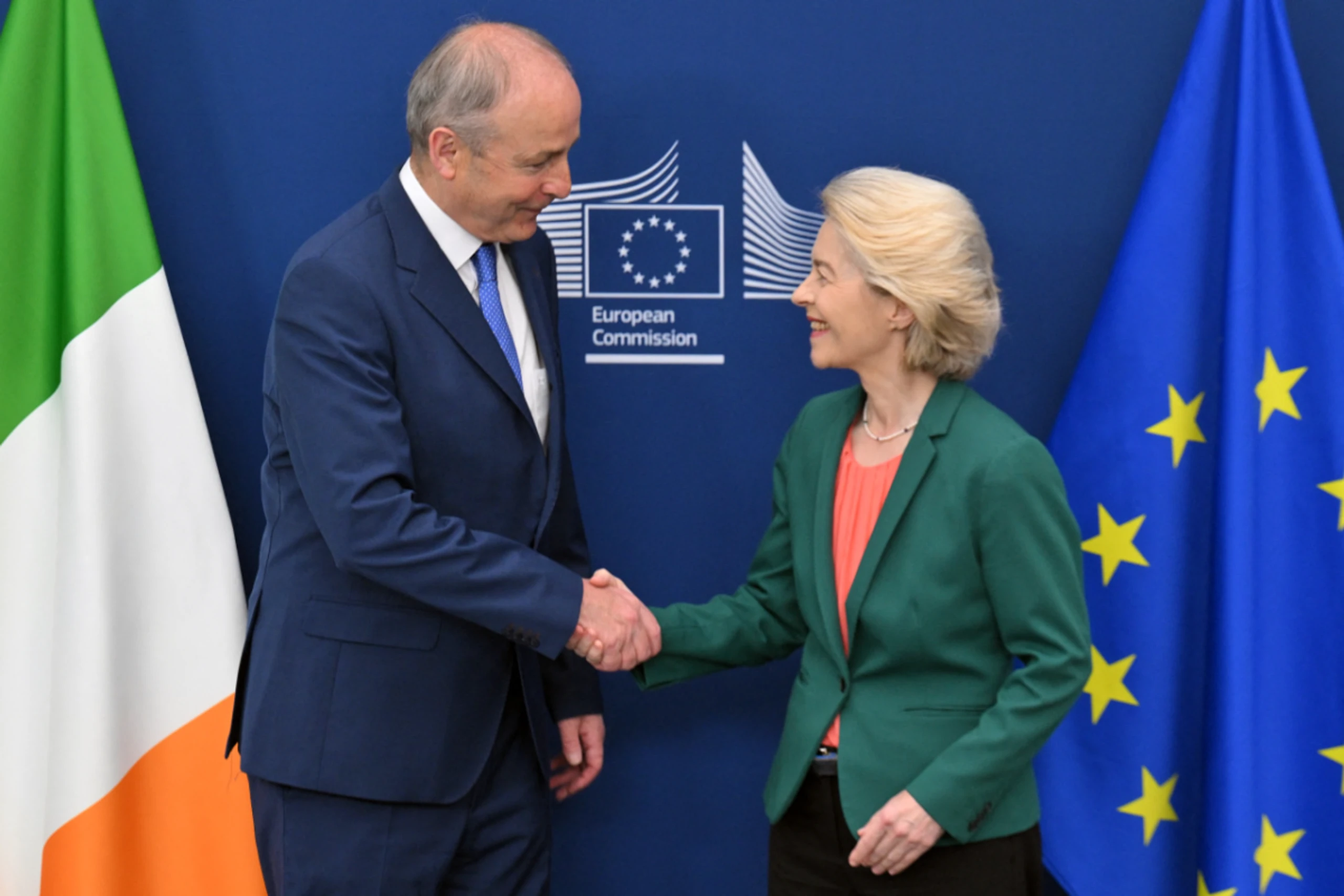 Der irische Regierungschef Martin und EU-Kommissioschefin vo der Leyen