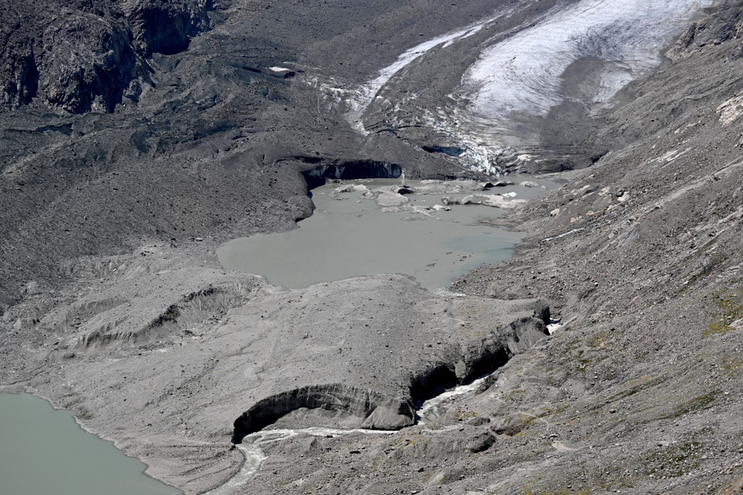 Temperaturen lassen Gletscher schwinden