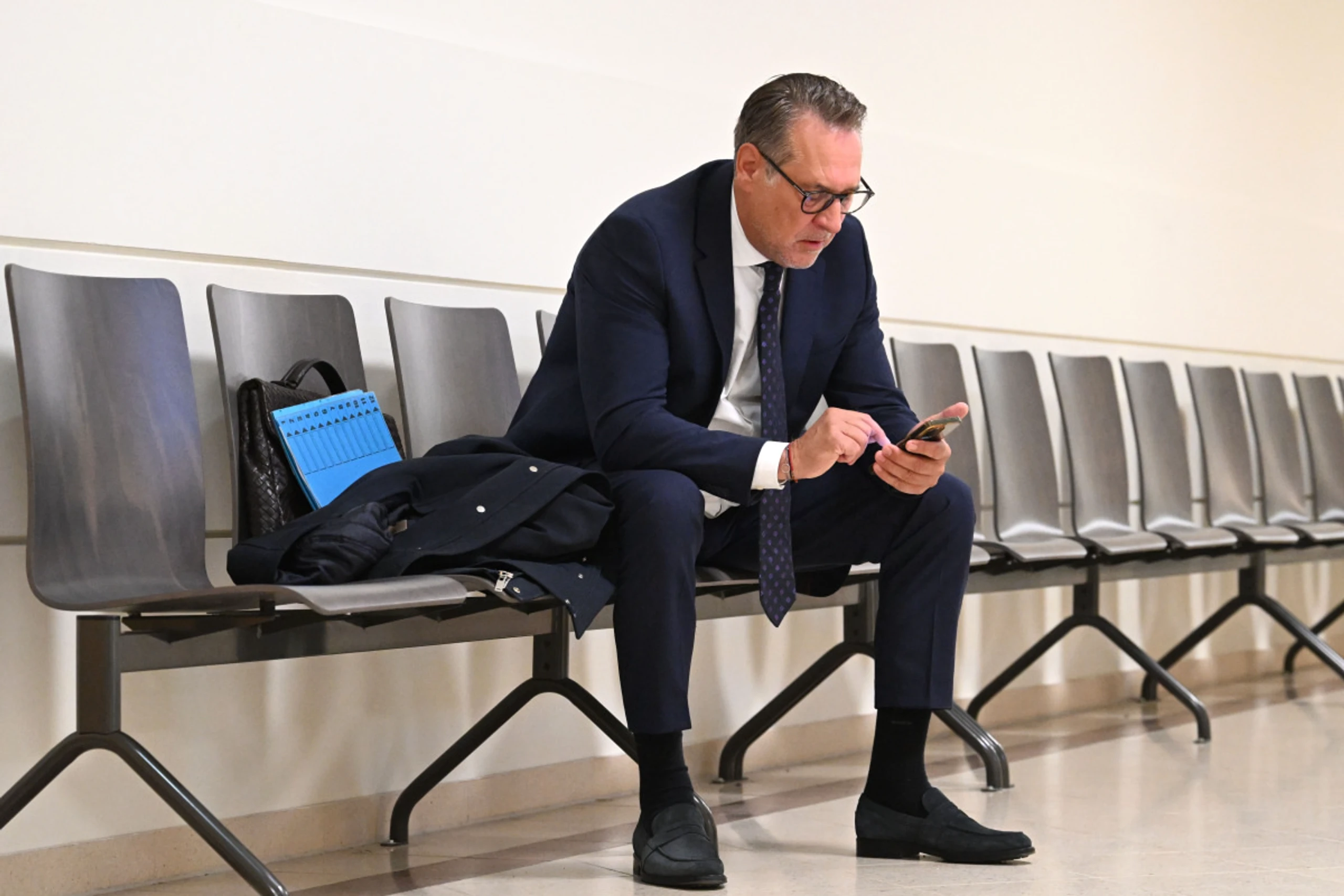 Davor noch Befragung des Erstangeklagten