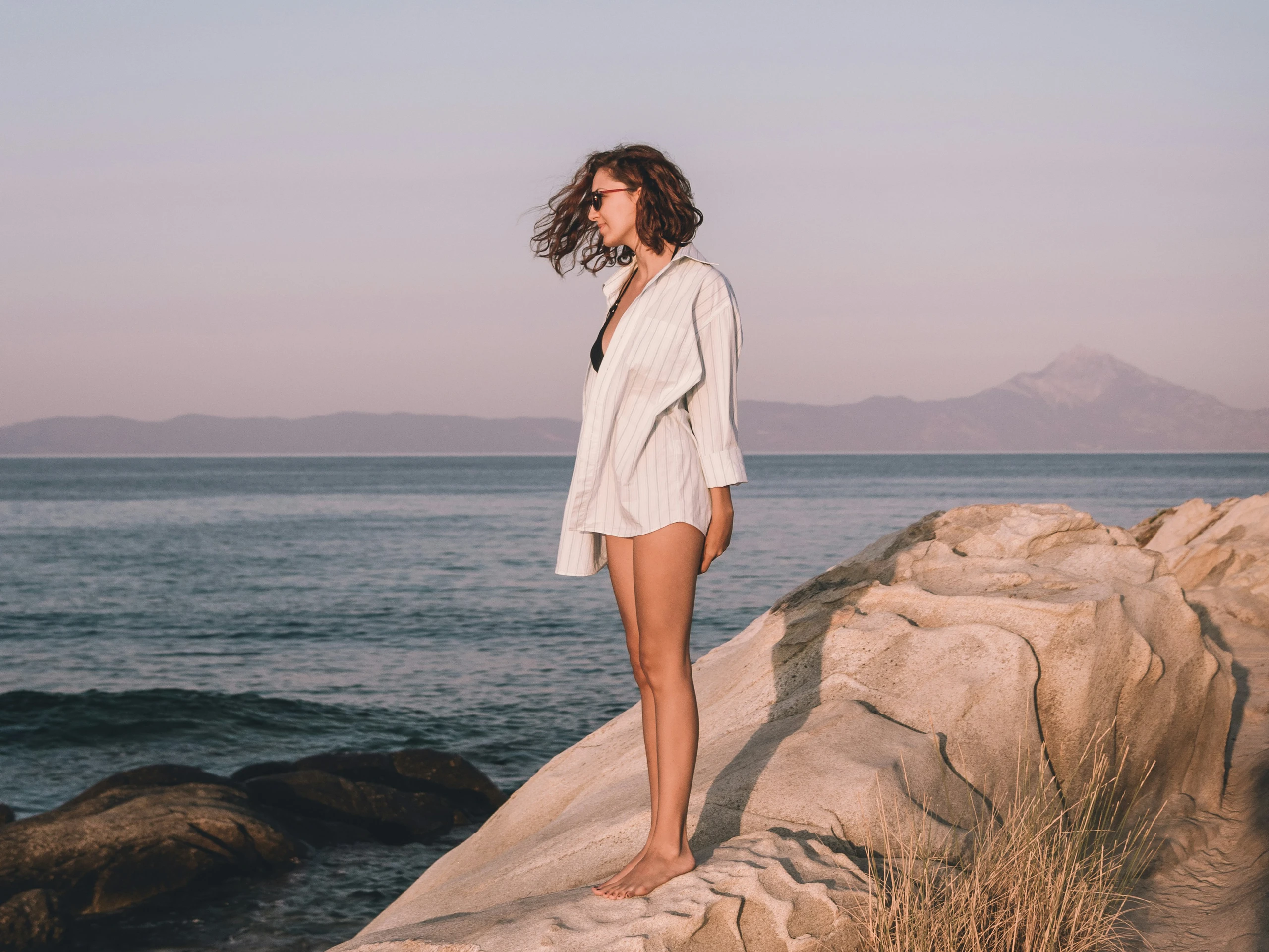 Die Holiday Capsule Wardrobe: 12 Teile, kein Übergepäck + Checkliste zum Download