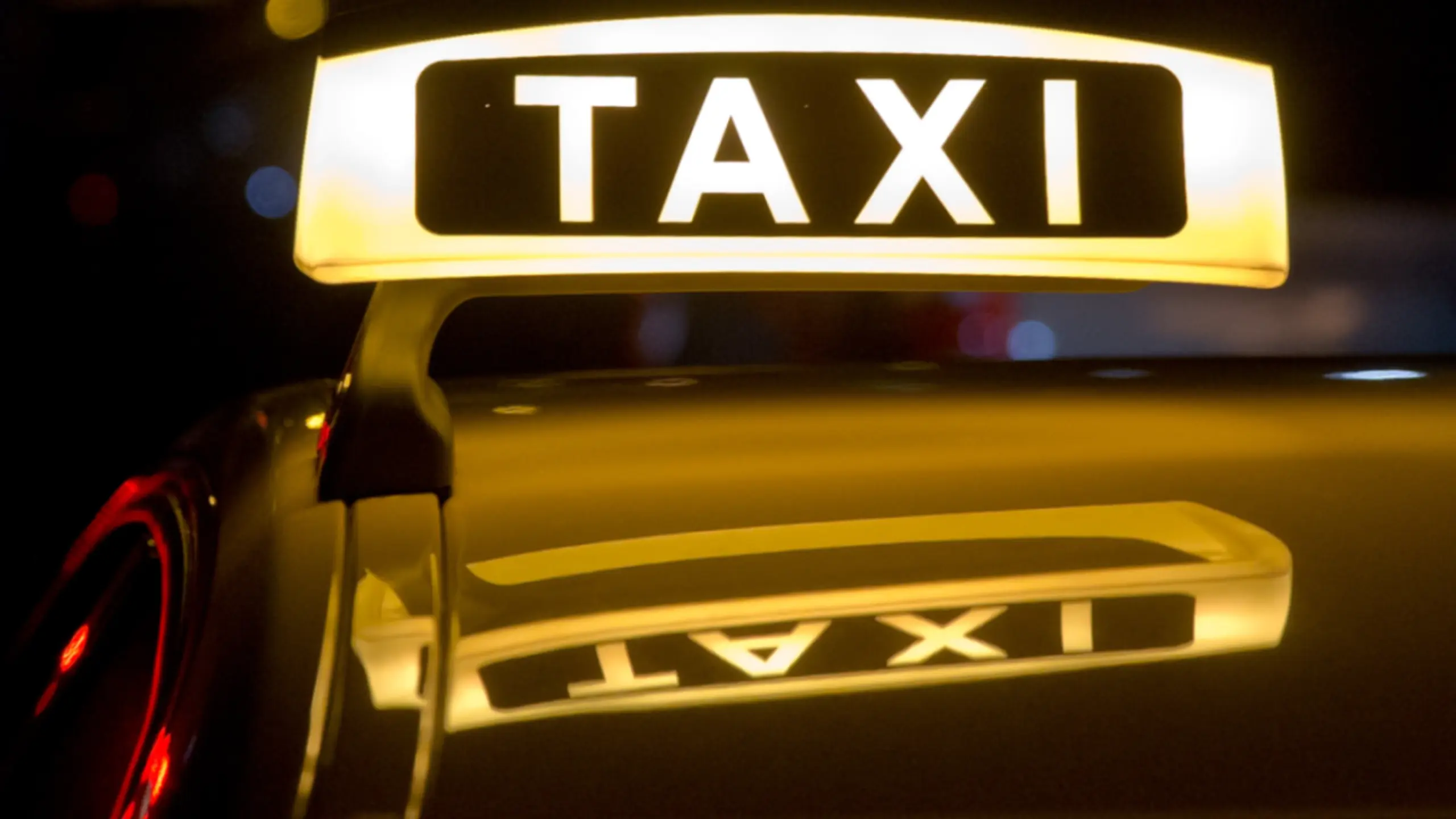 © APA/APA/dpa/Daniel Karmann Im Taxi sollen Nazi-Parolen gerufen worden sein