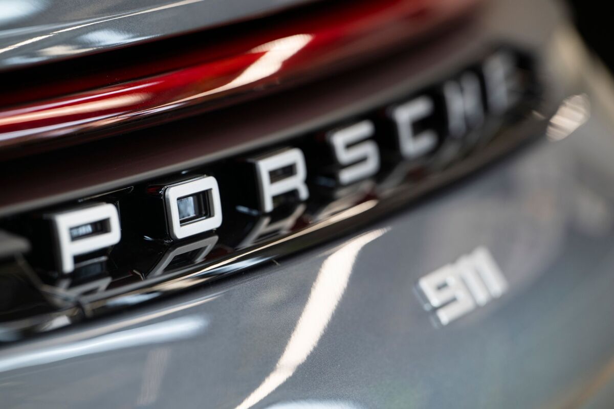 ++ ARCHIVBILD ++ Porsche schnürt ein Paket
