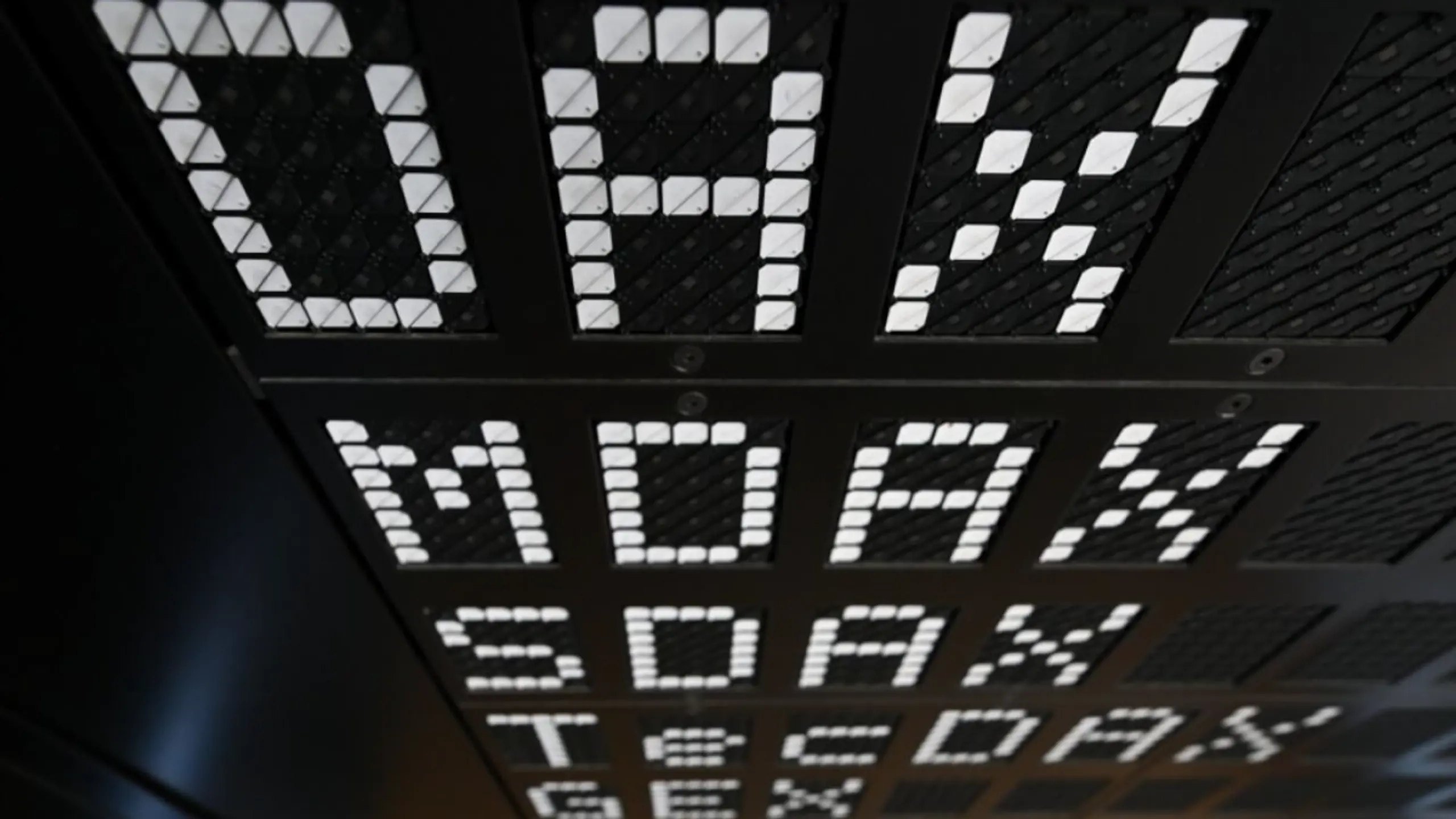 © APA/APA/DPA/ARNE DEDERT ++ ARCHIVBILD ++ Der DAX sackt ab