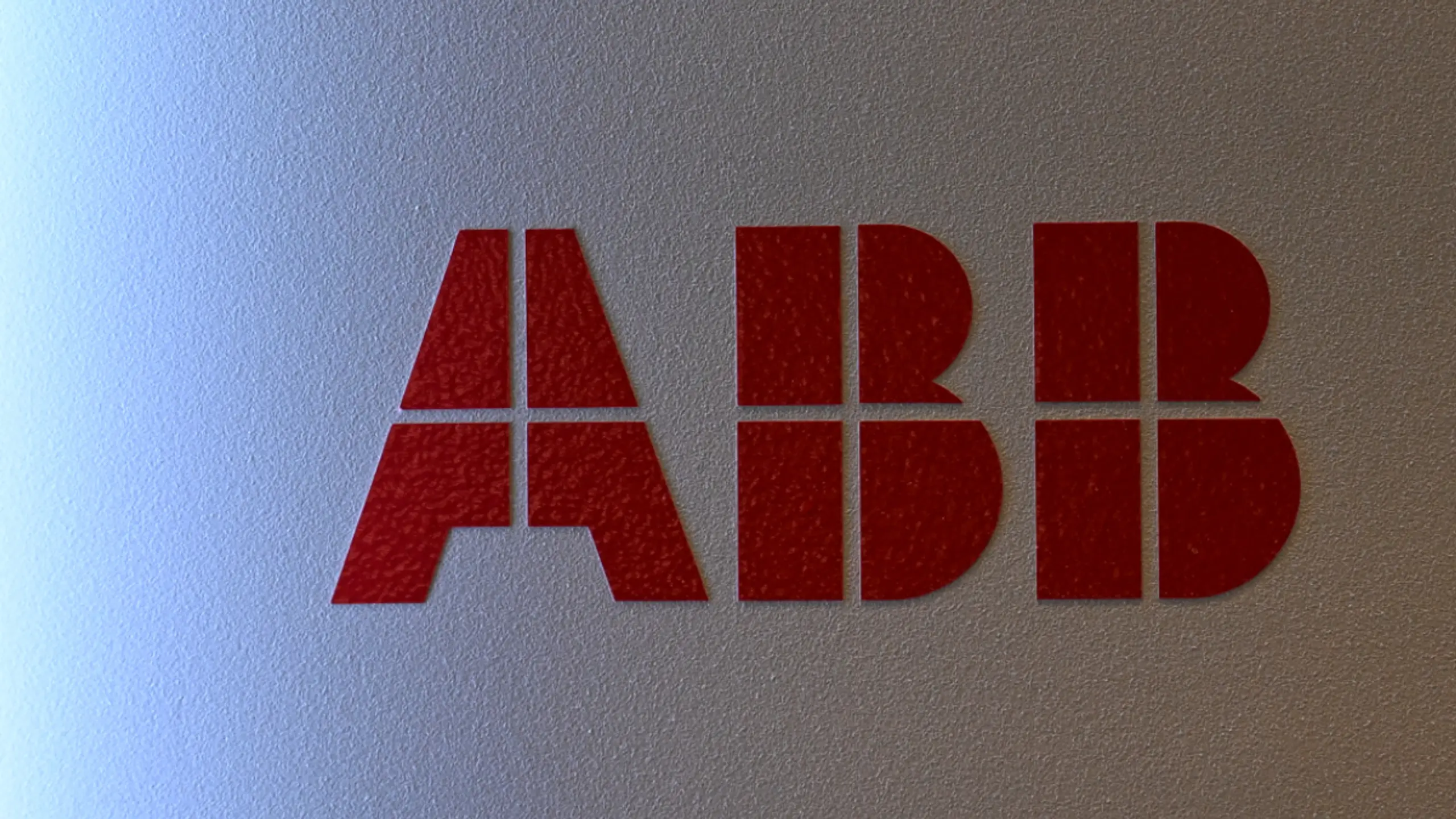 © APA/APA/AFP/CHRISTOF STACHE ABB bringt Robotik- und Automatisierungstechnologie und Software ein