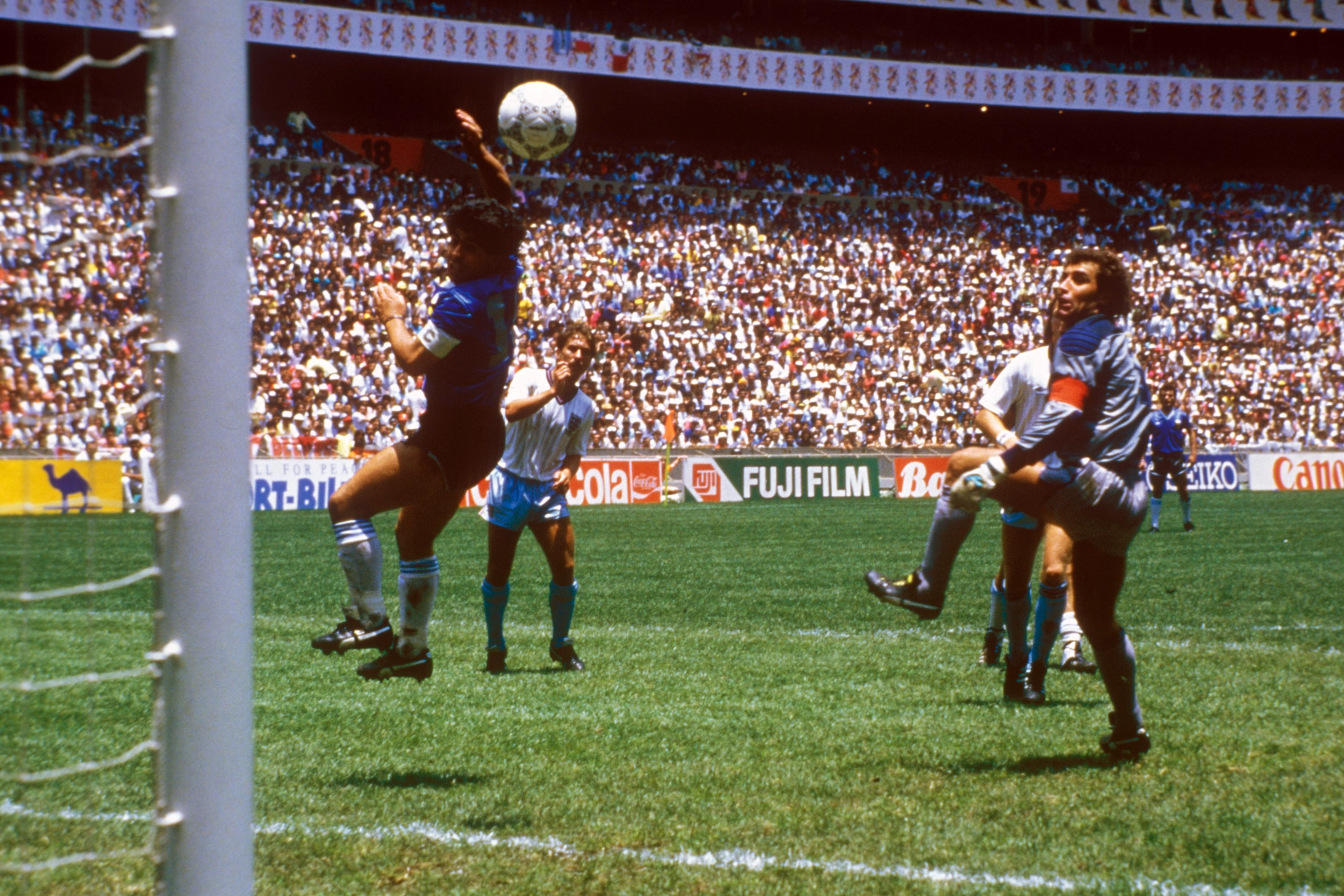 Fußball-WM: Der Ball von Maradonas „Hand Gottes“ wird versteigert