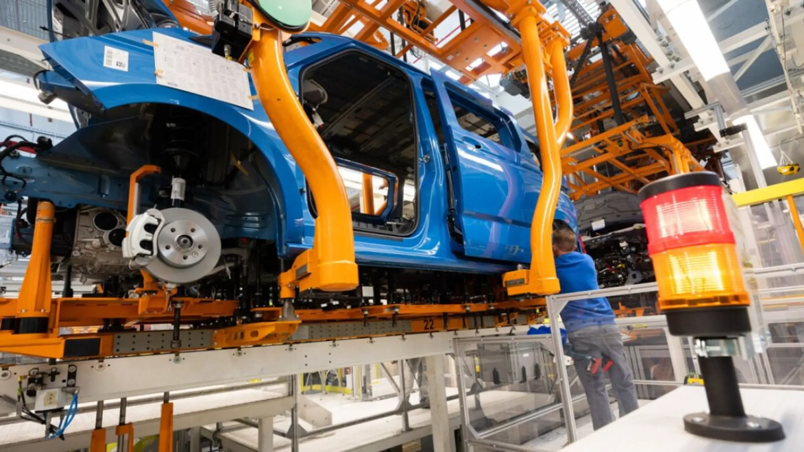 © APA/APA/DPA/Julian Stratenschulte ++ ARCHIVBILD ++ Kfz-Industrie mit 52.000 verlorenen Jobs am stärksten betroffen