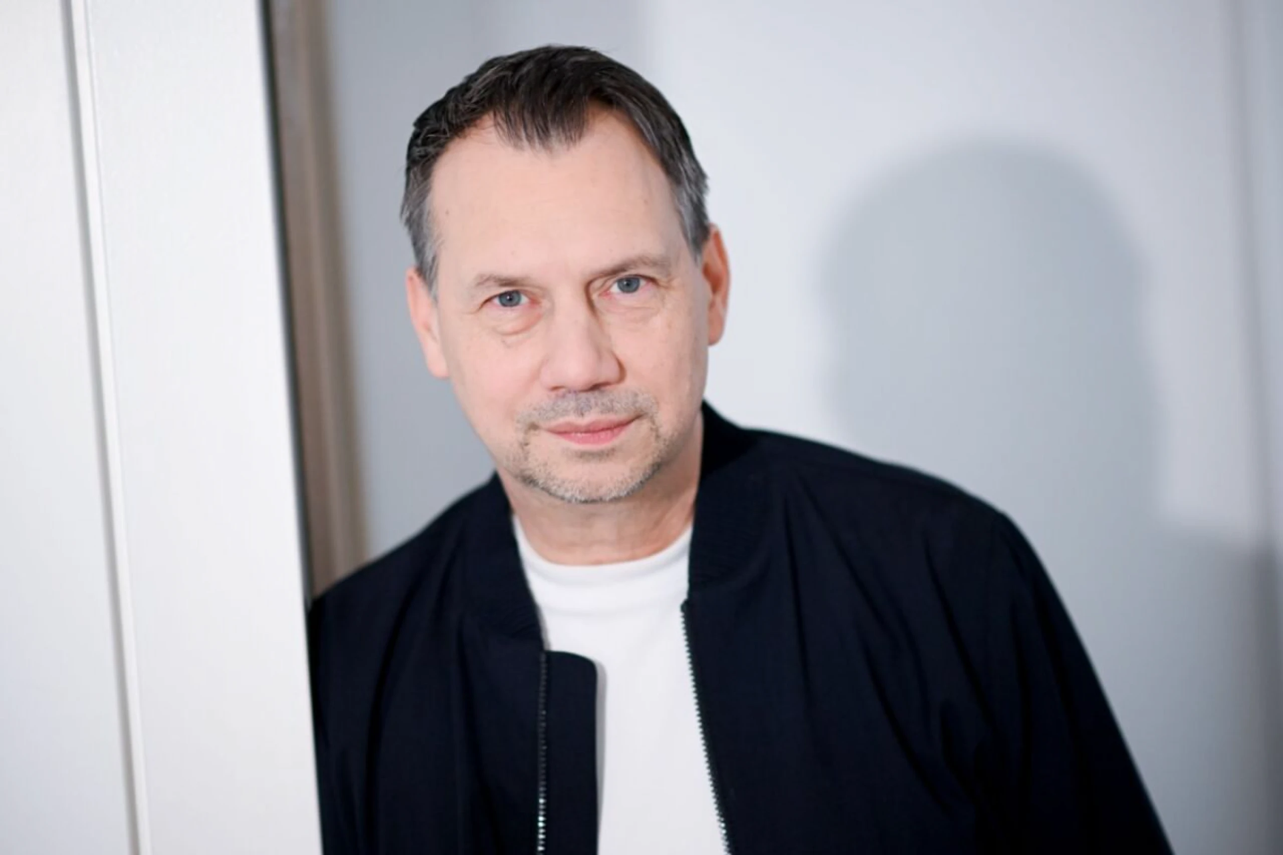 ++ ARCHIVBILD ++ Bildschirm statt Buch: Sebastian Fitzek als "GZSZ"-Gaststar