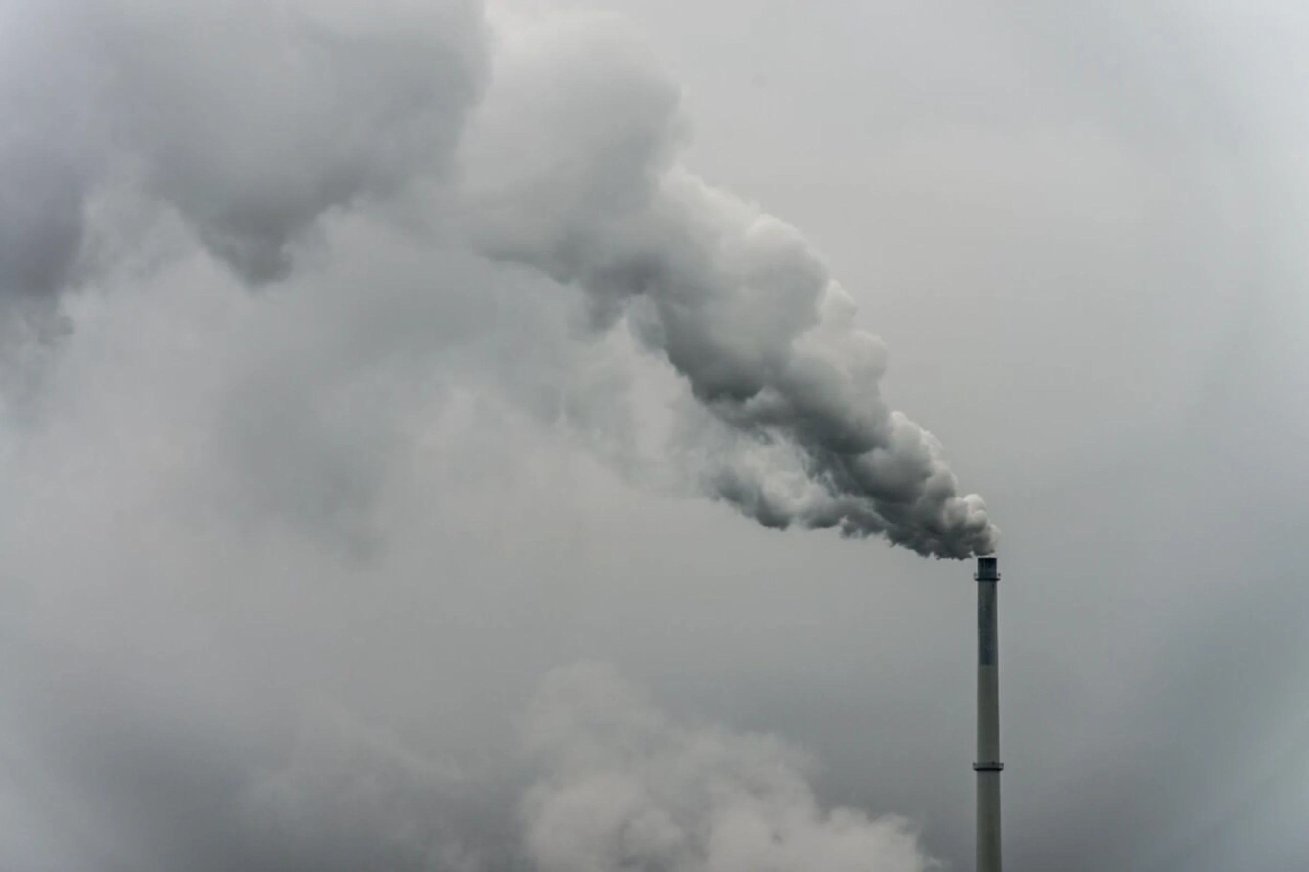 ++ ARCHIVBILD ++ Jährlich geben CO2-intensive Unternehmen Millionen für Zertifikat aus