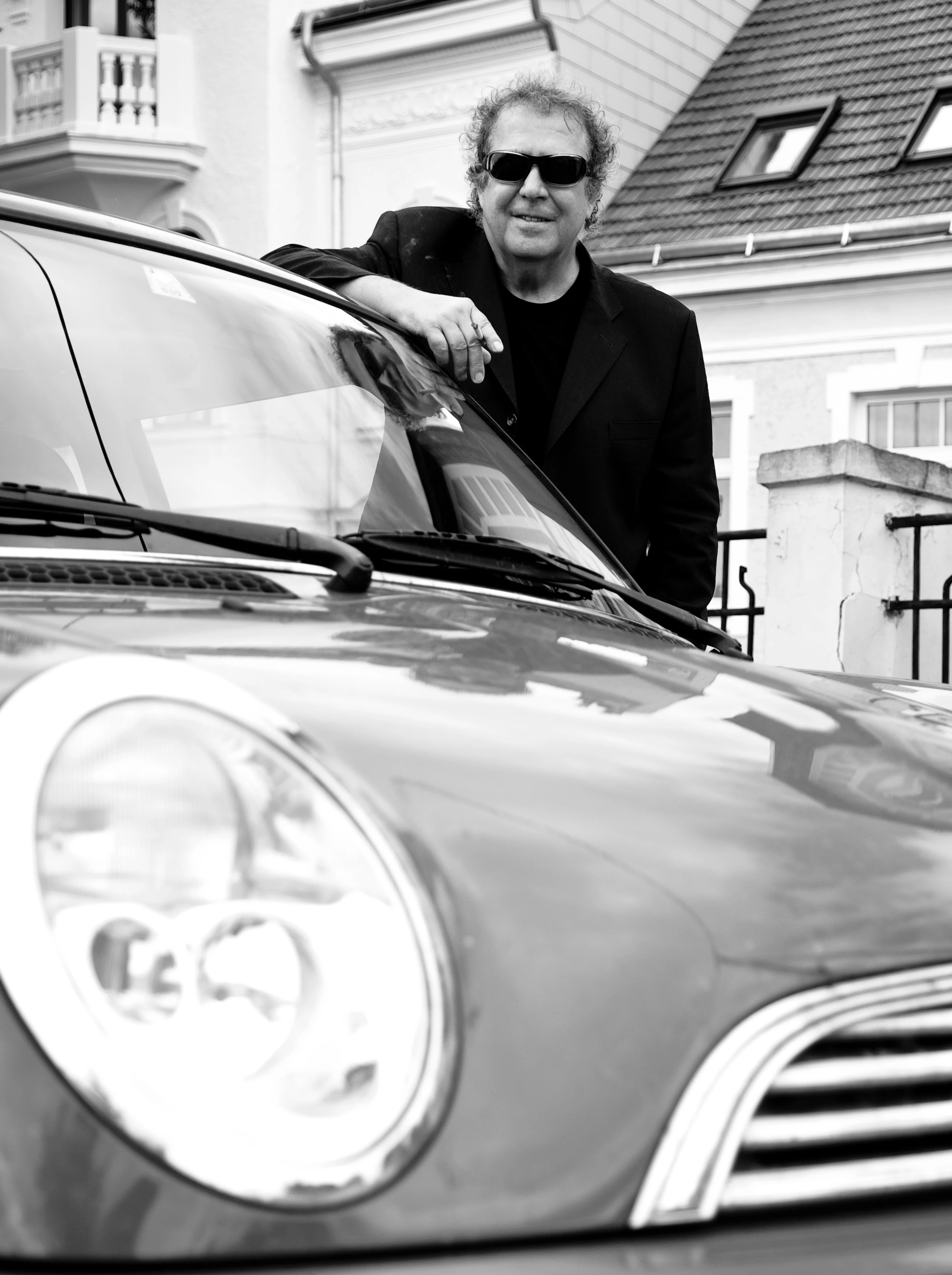 Gansterer mit Auto