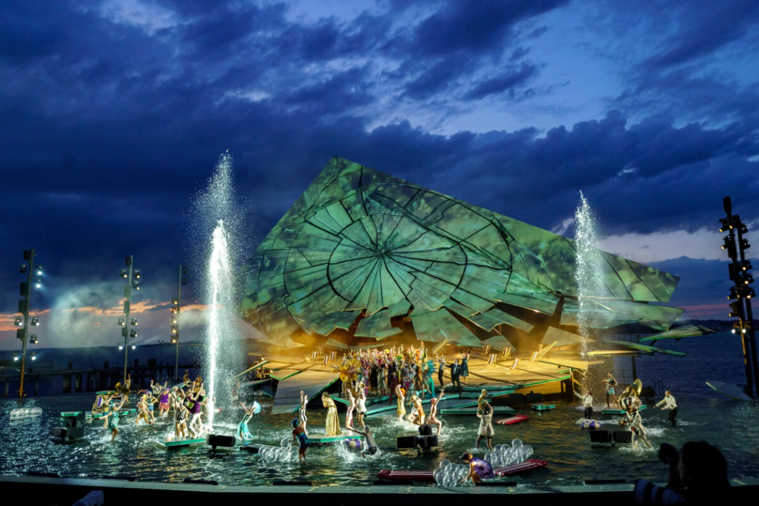 Bregenzer Seebühne als Kulisse für "La Traviata"