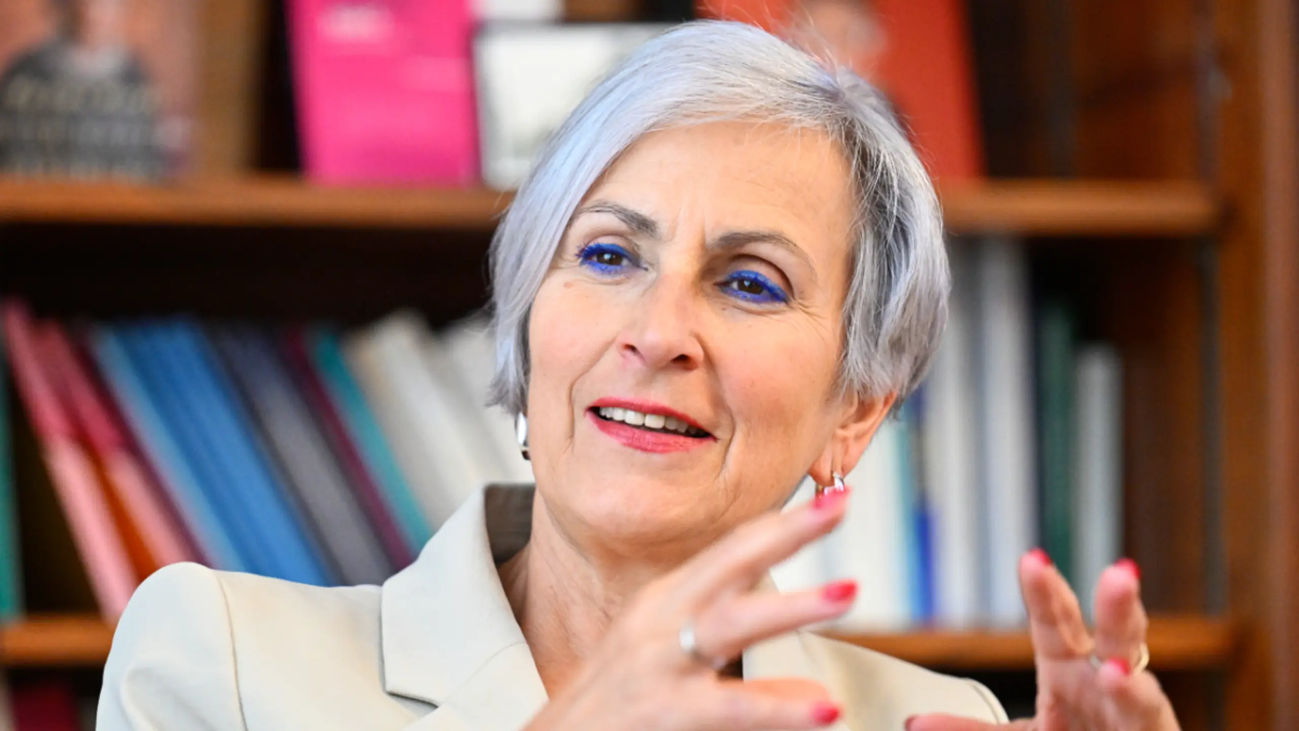 © APA/HANS KLAUS TECHT Justizministerin Anna Sporrer (SPÖ) im Interview mit der APA