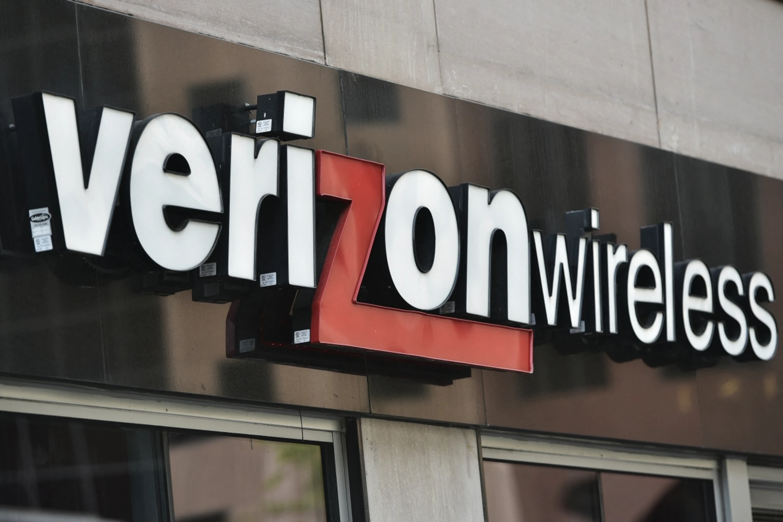 Telekom-Konzern hat Prognosen für das Gesamtjahr angehoben