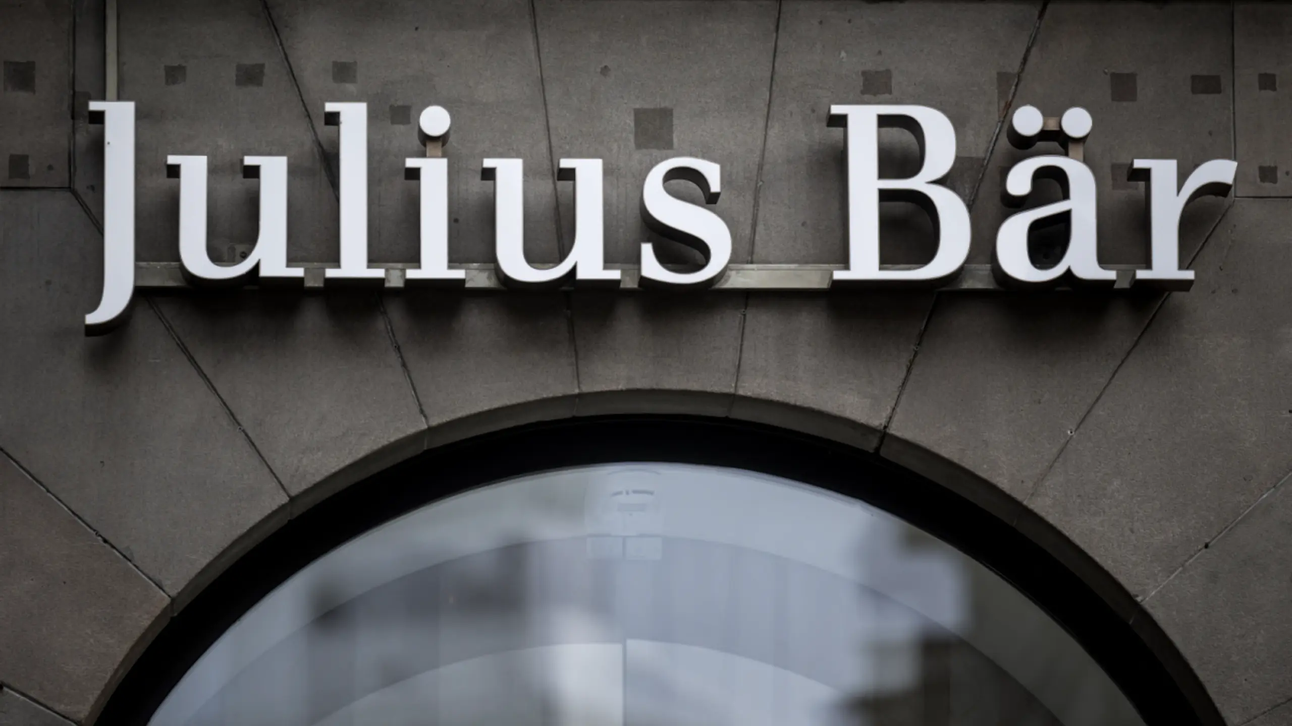 © APA/APA/AFP/FABRICE COFFRINI Julius Bär zahlt zweistellige Millionensumme an die Insolvenzmasse