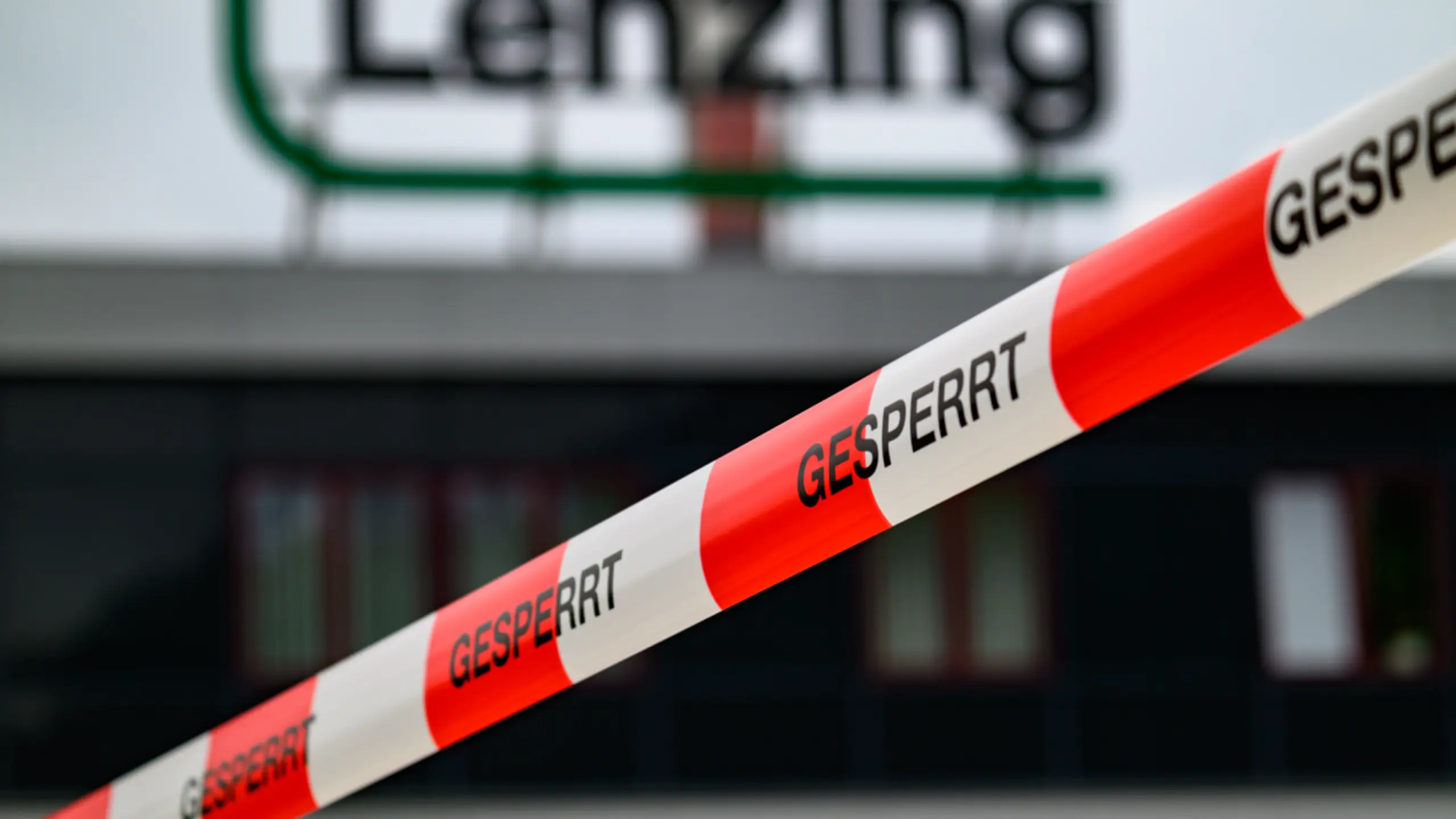 © APA/APA/THEMENBILD/TEAM FOTOKERSCHI/WERNER KERSCHBA Lenzing-Standort im Burgenland soll verkauft werden