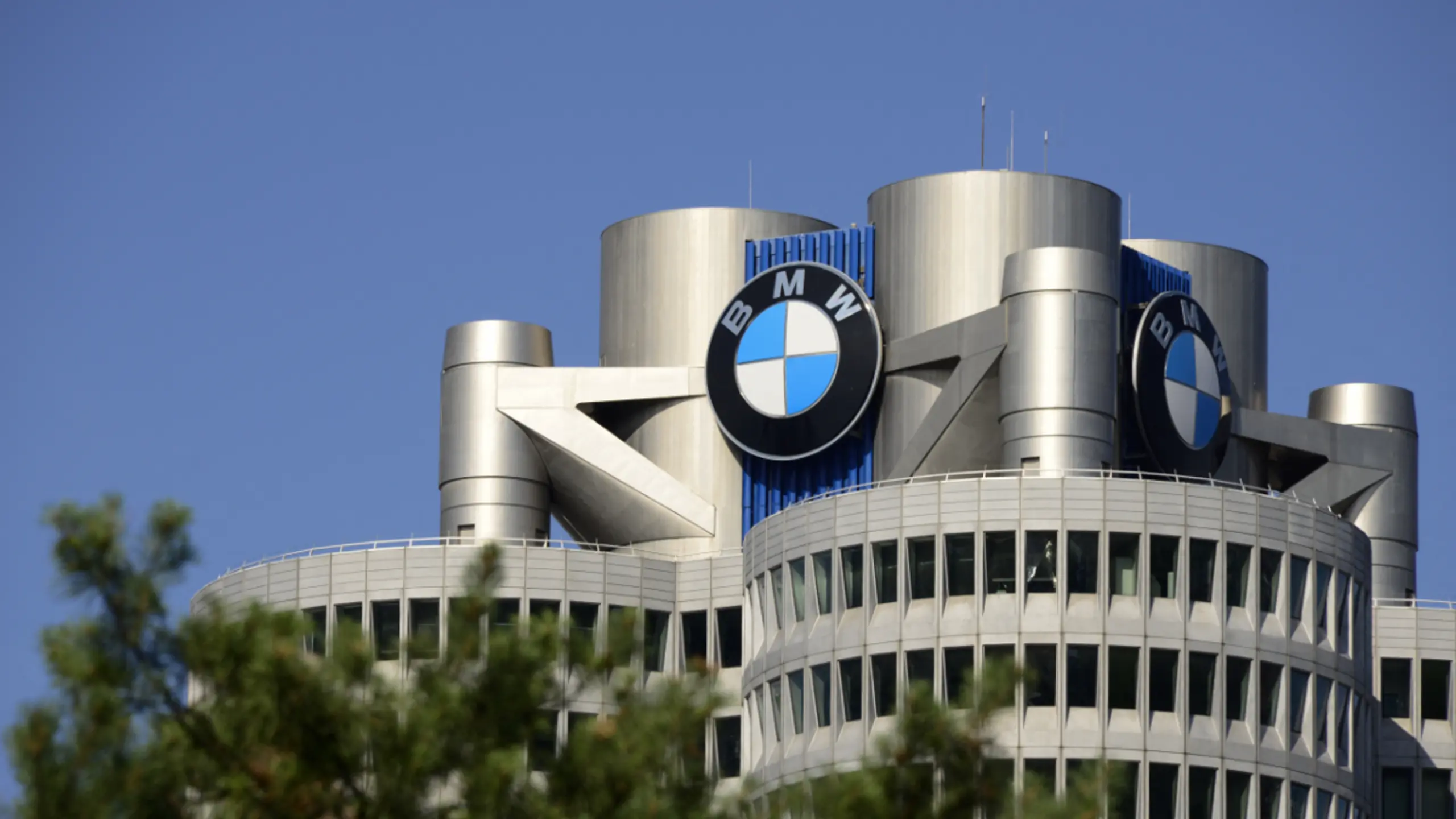 © APA/APA/AFP/ASTRID VELLGUTH Auch BMW setzt den Sparstift an