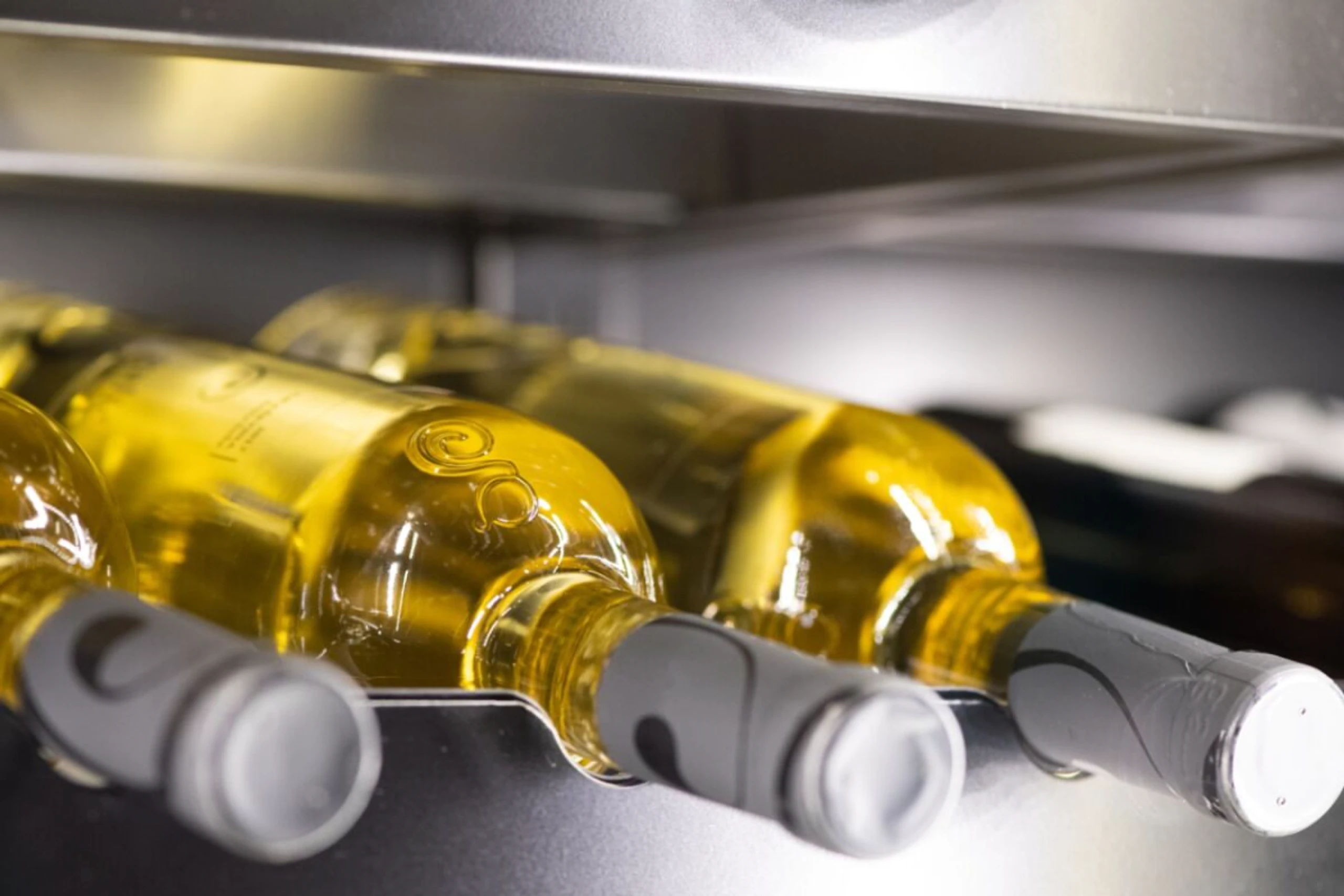 Ambitionierten Weinsammlern empfiehlt sich ein Weinkühlschrank