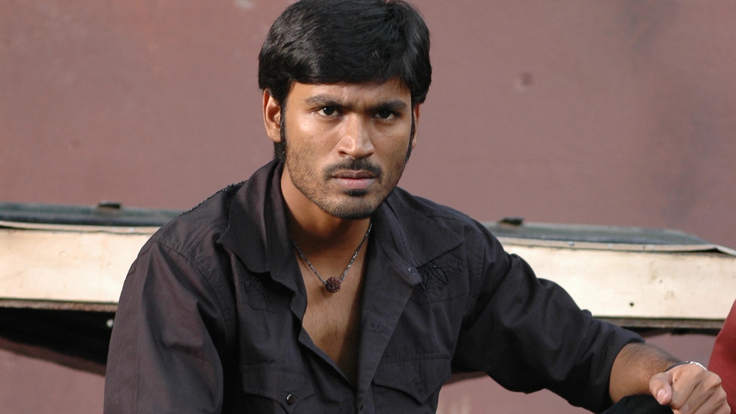 Padikathavan