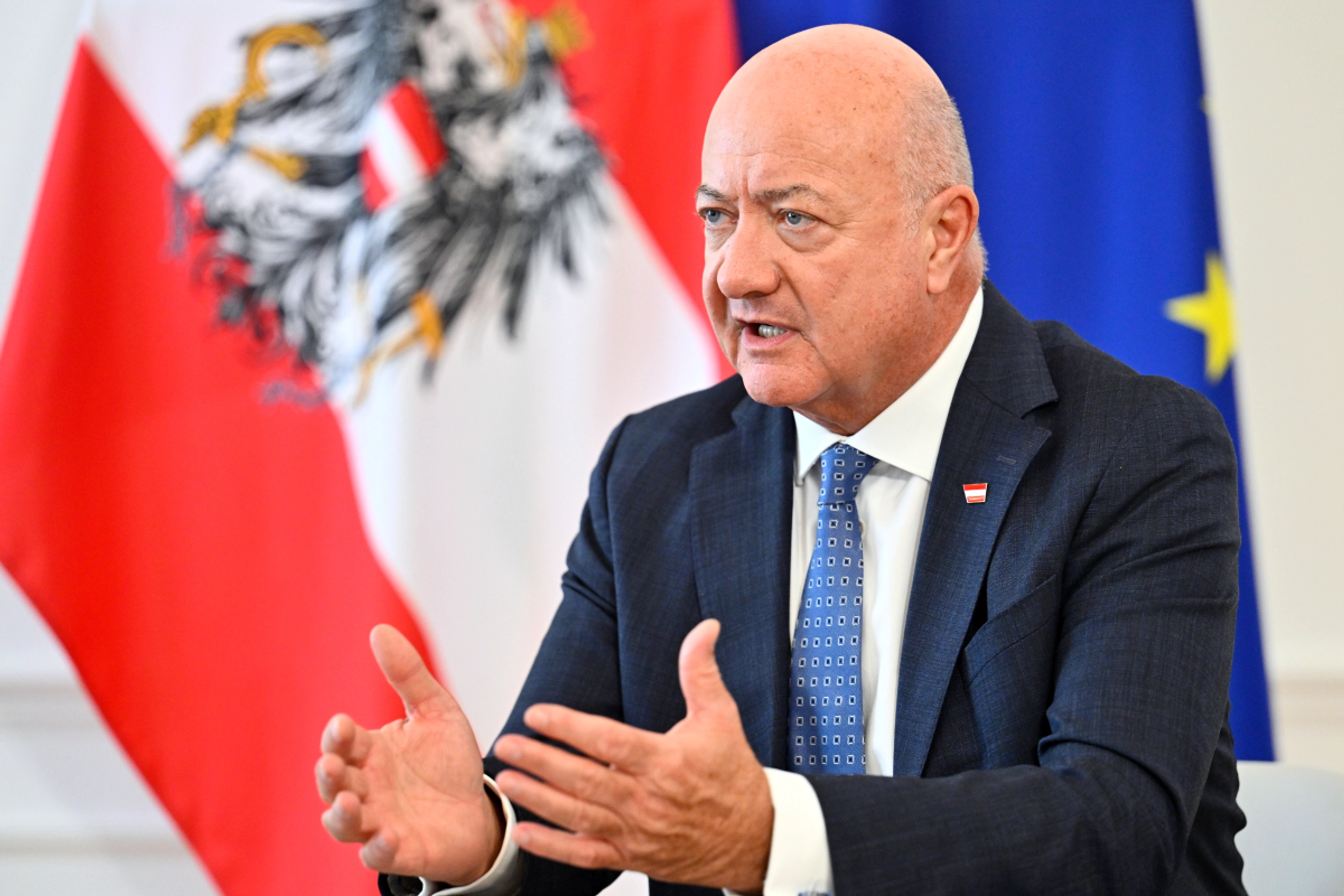 Stocker pocht auf parlamentarische Kontrolle