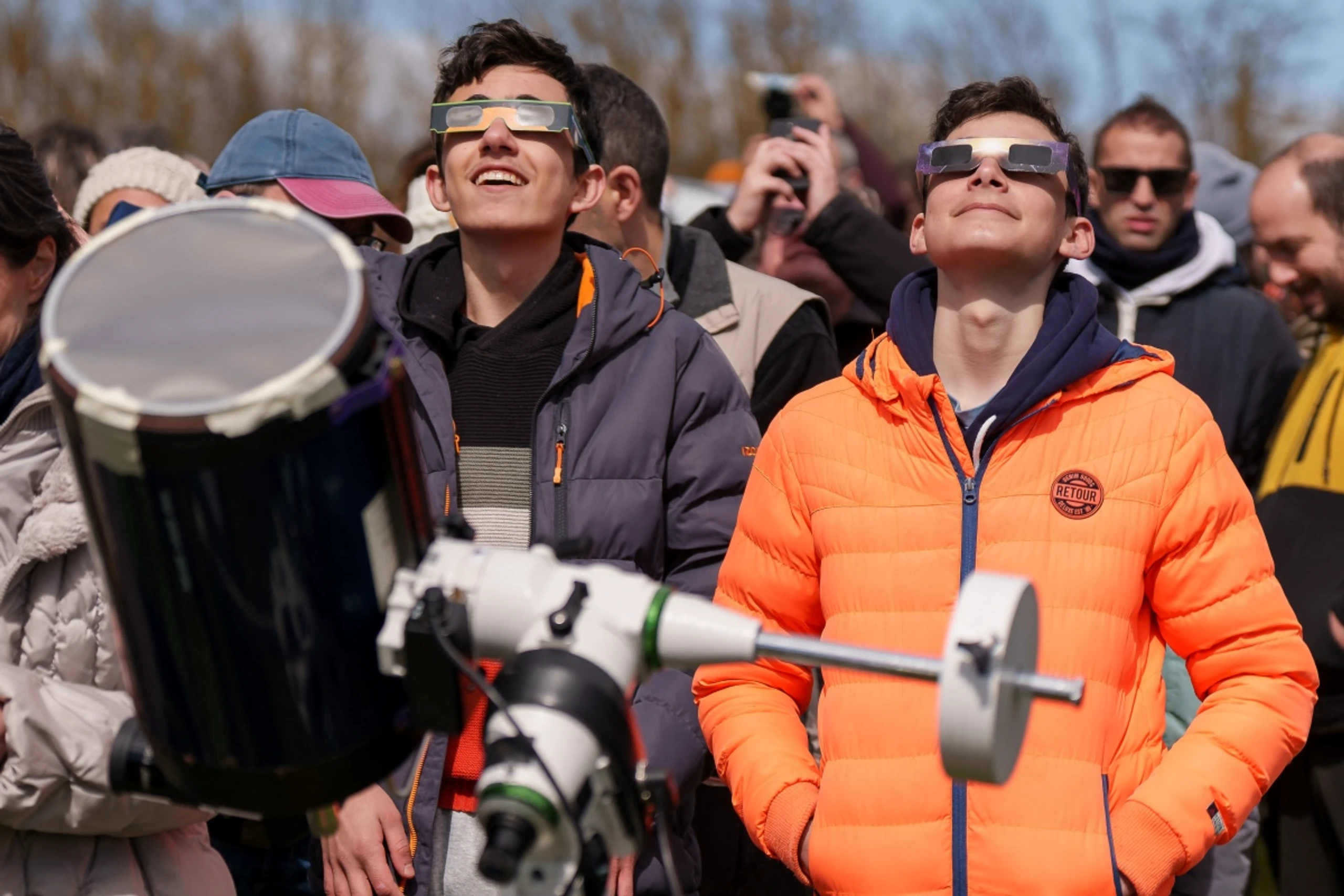 Totale Sonnenfinsternisse sind auch für die Forschung von Interesse