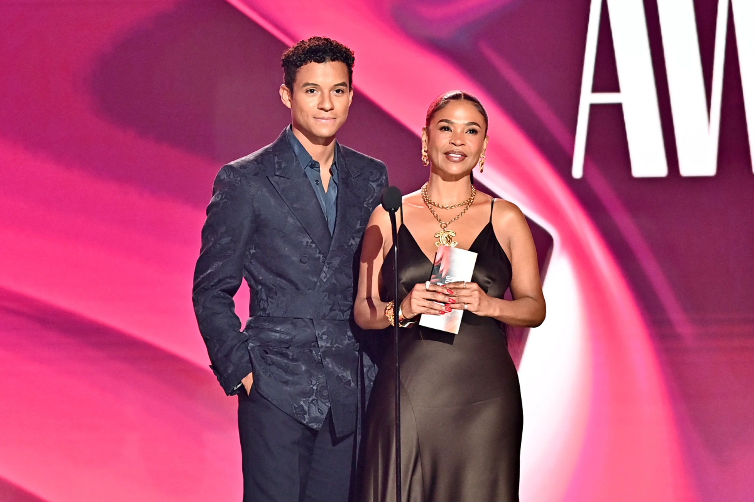 Jafaar Jackson neben "Michael"-Schauspielkollegin Nia Long