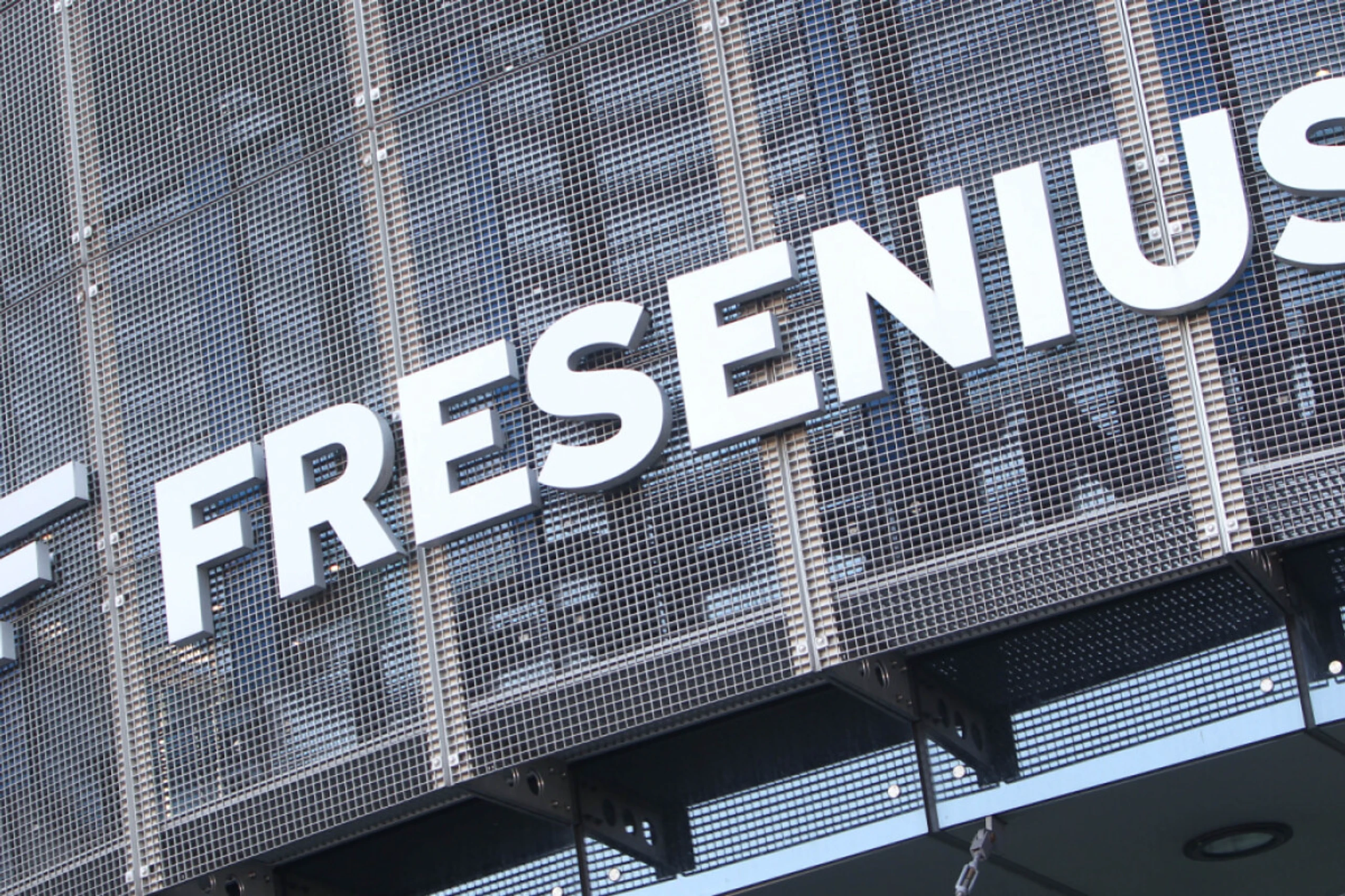Fresenius hebt nach erfolgreichem Quartal Jahresprognose an