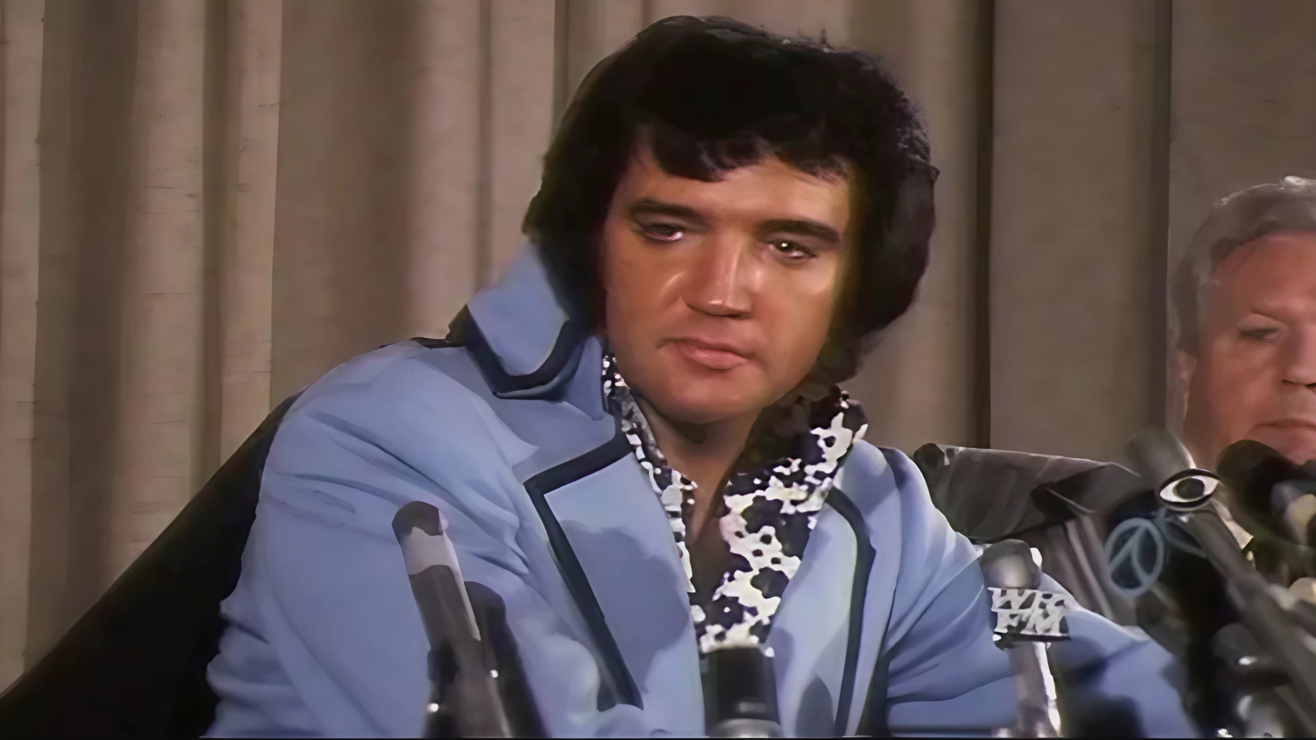 Elvis: #1 Hit Performances & More