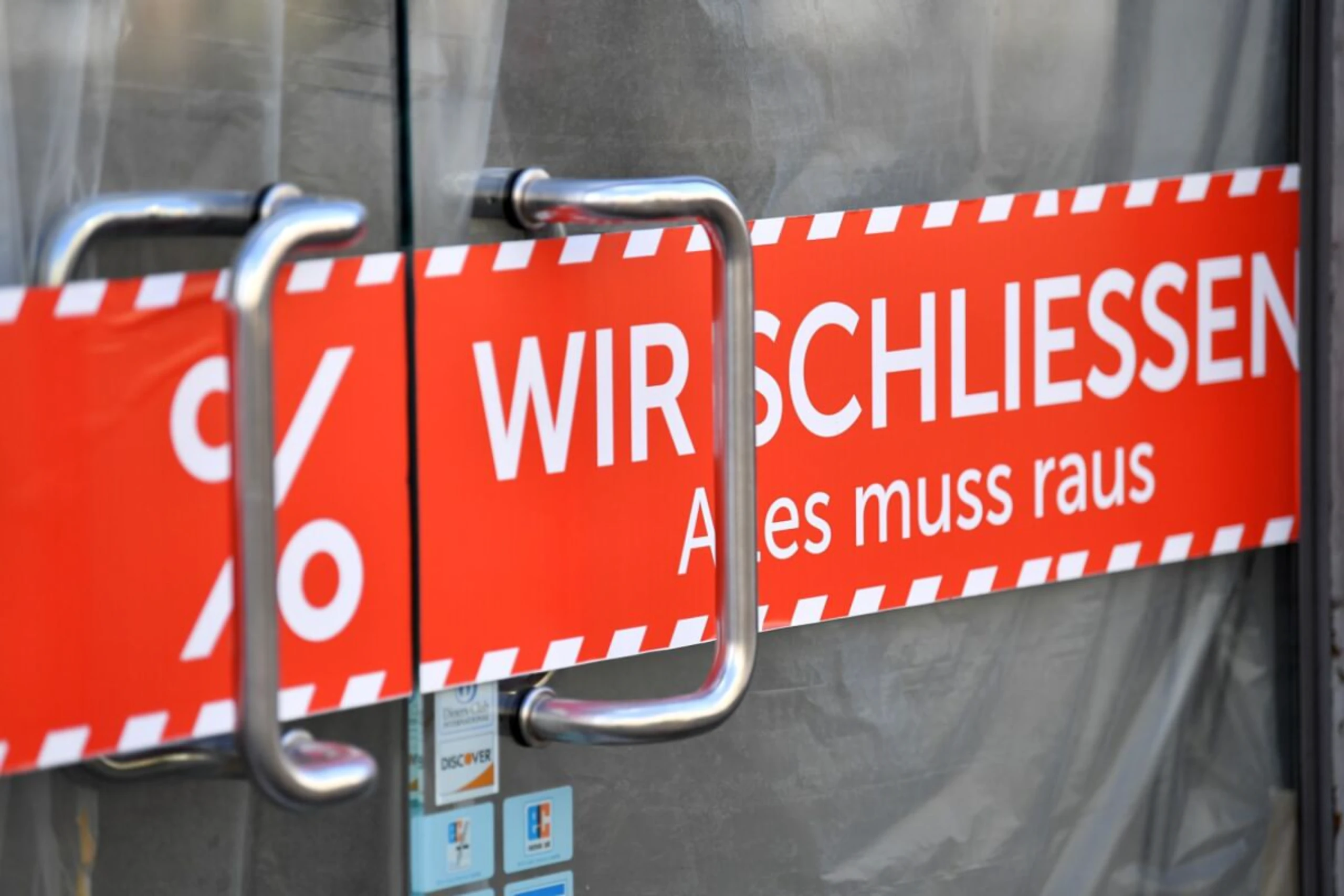 Zahl der deutschen Insolvenzen auf sehr hohem Niveau