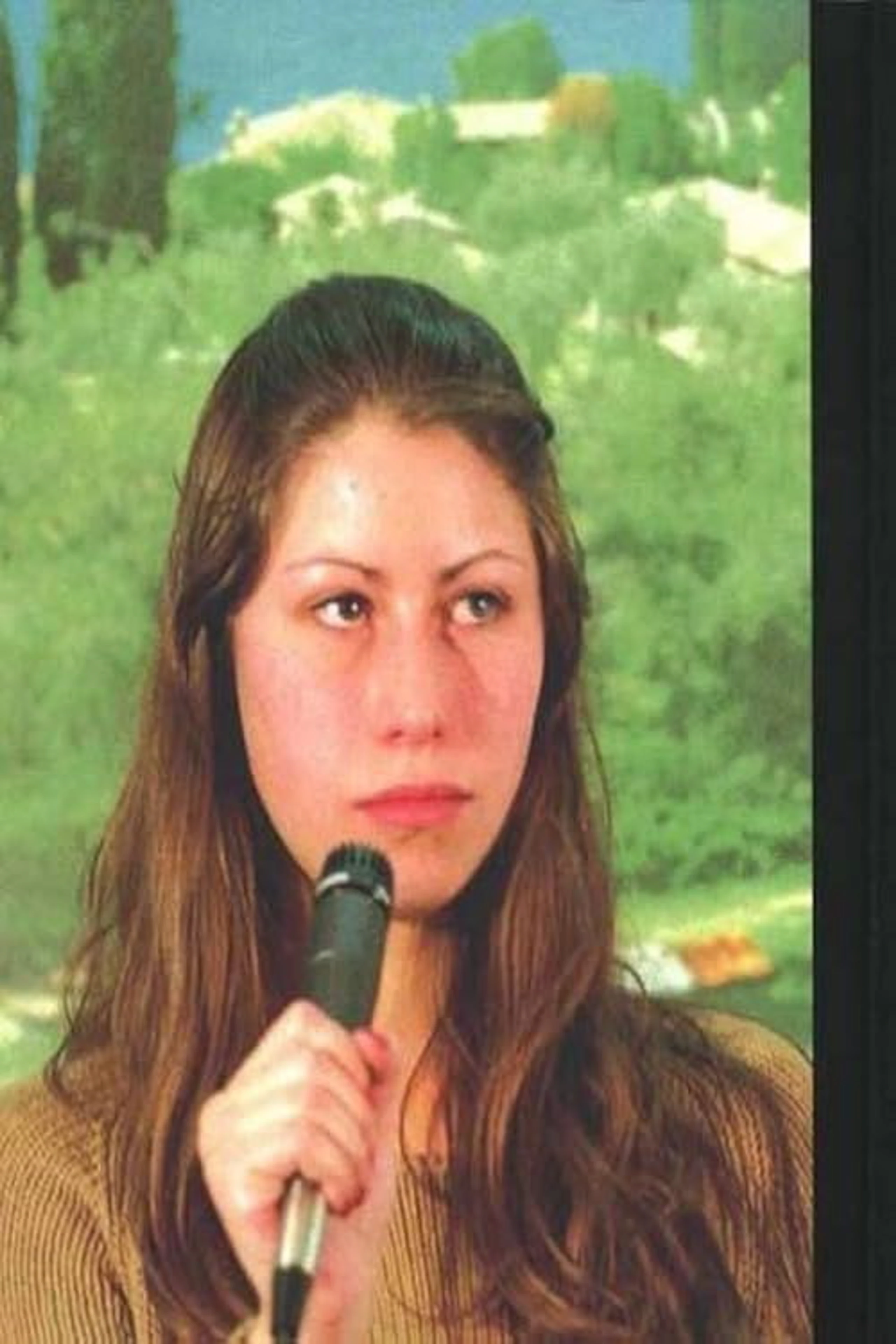 Dünya Dinlemiyor