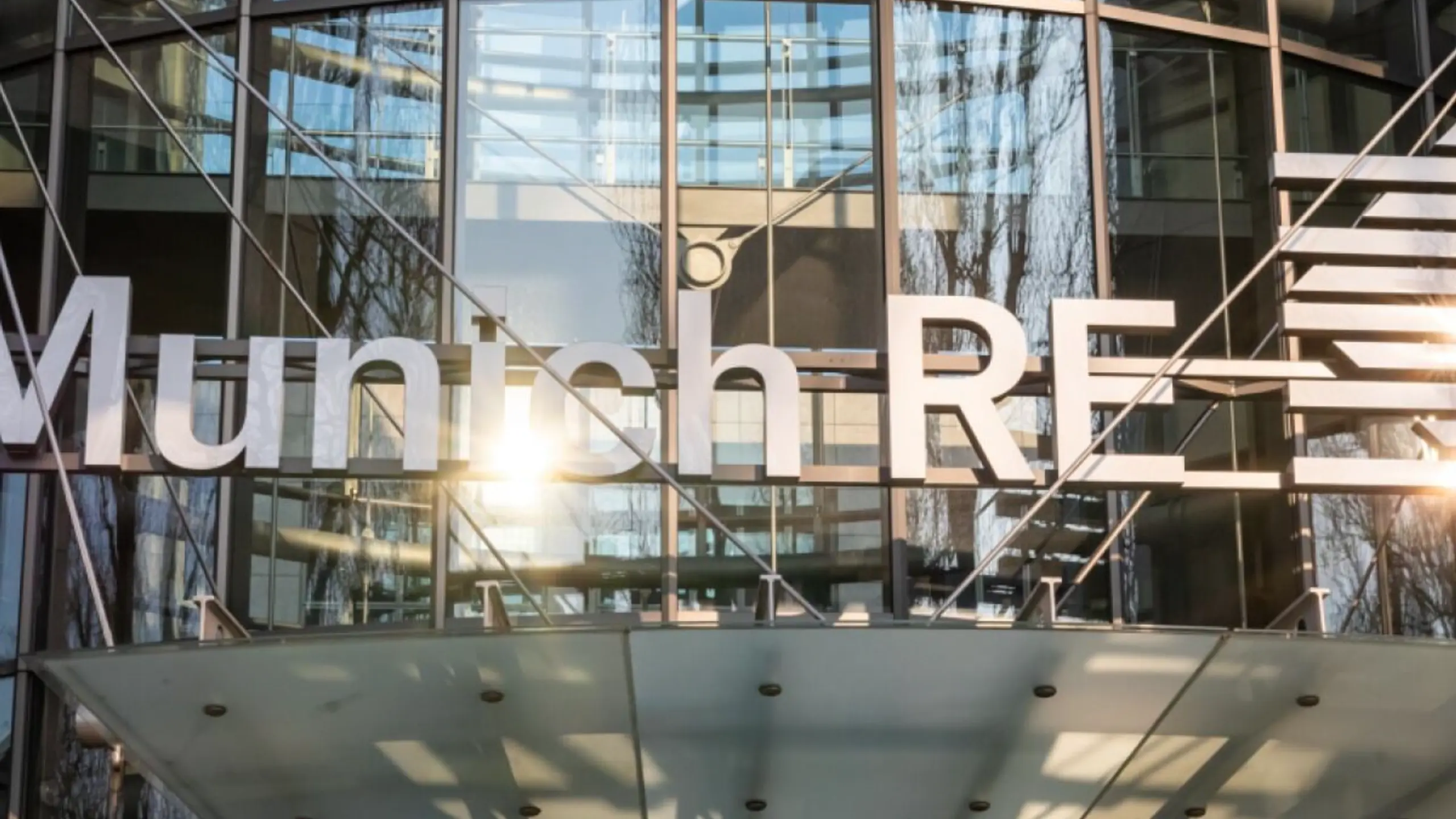 © APA/APA/dpa/PETER KNEFFEL ++ ARCHIVBILD ++ Rückversicherer verzichtet bewusst auf zu großes Risiko