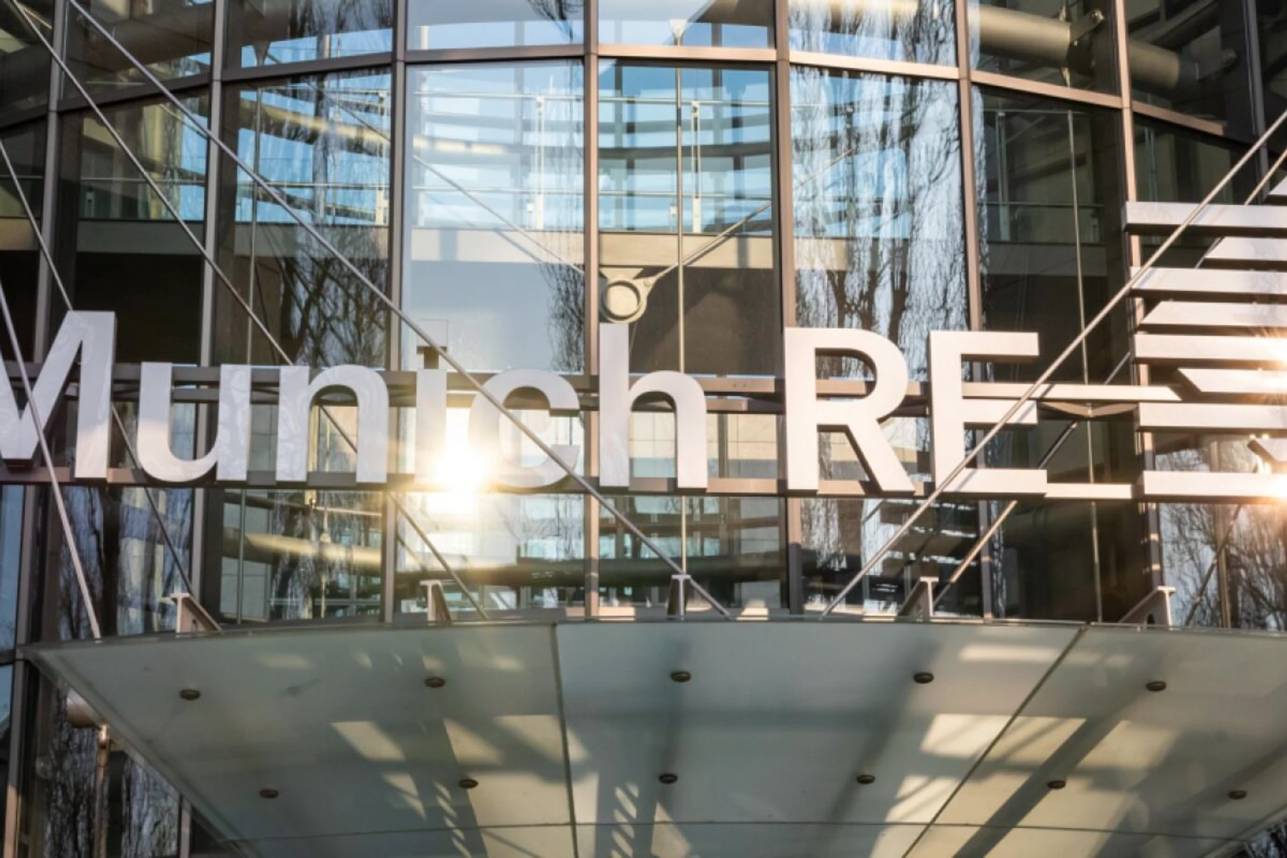Munich Re kappt Umsatzziel für 2026