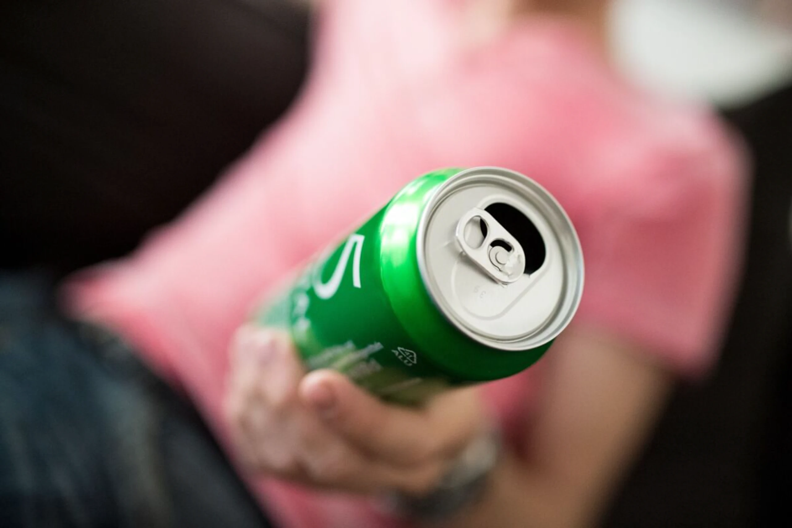 Wer an einer Alkoholabhängigkeit leidet, benötigt in der Regel Hilfe