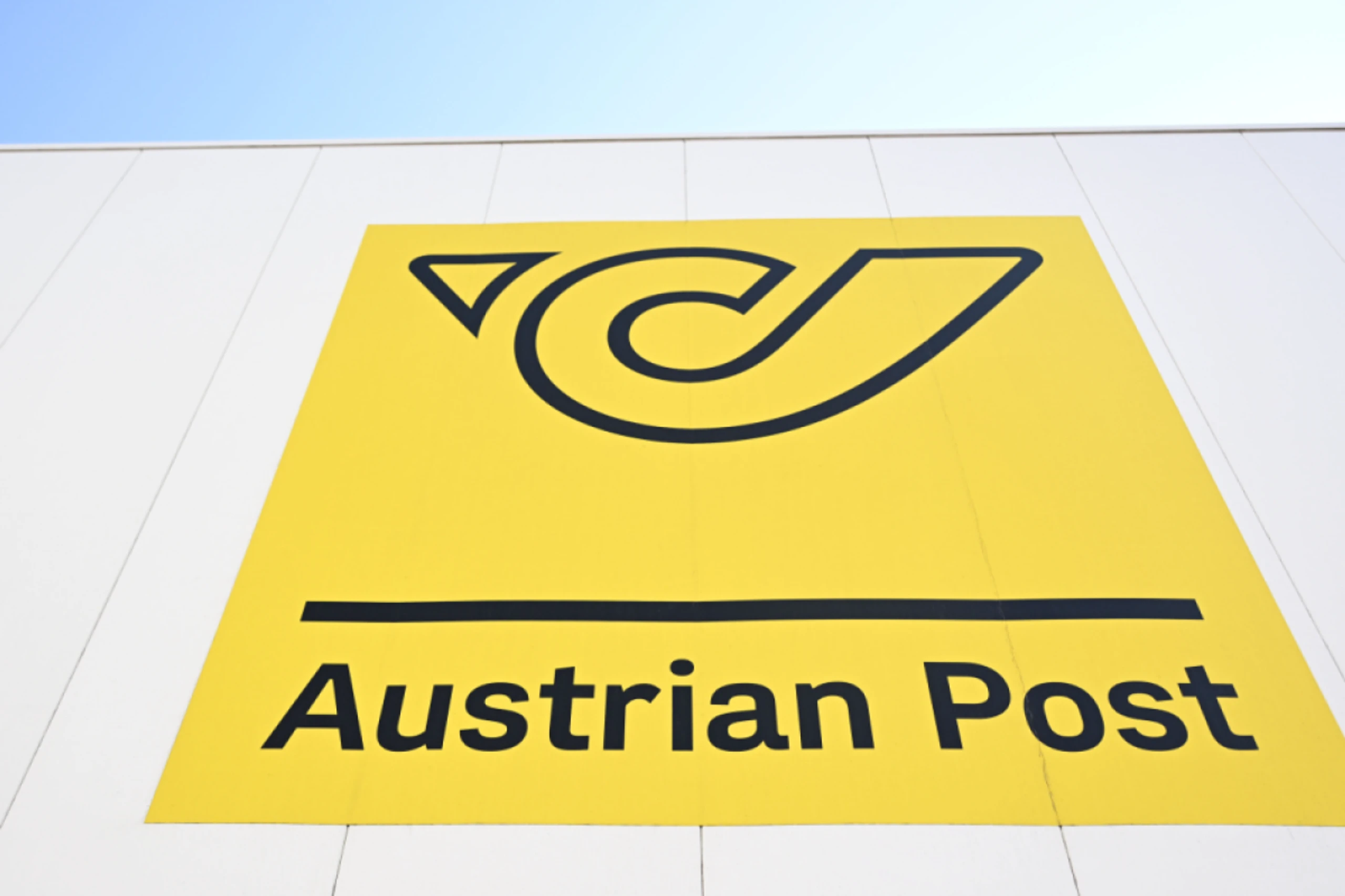 Post-Tochter übernimmt slowakische FHB Group