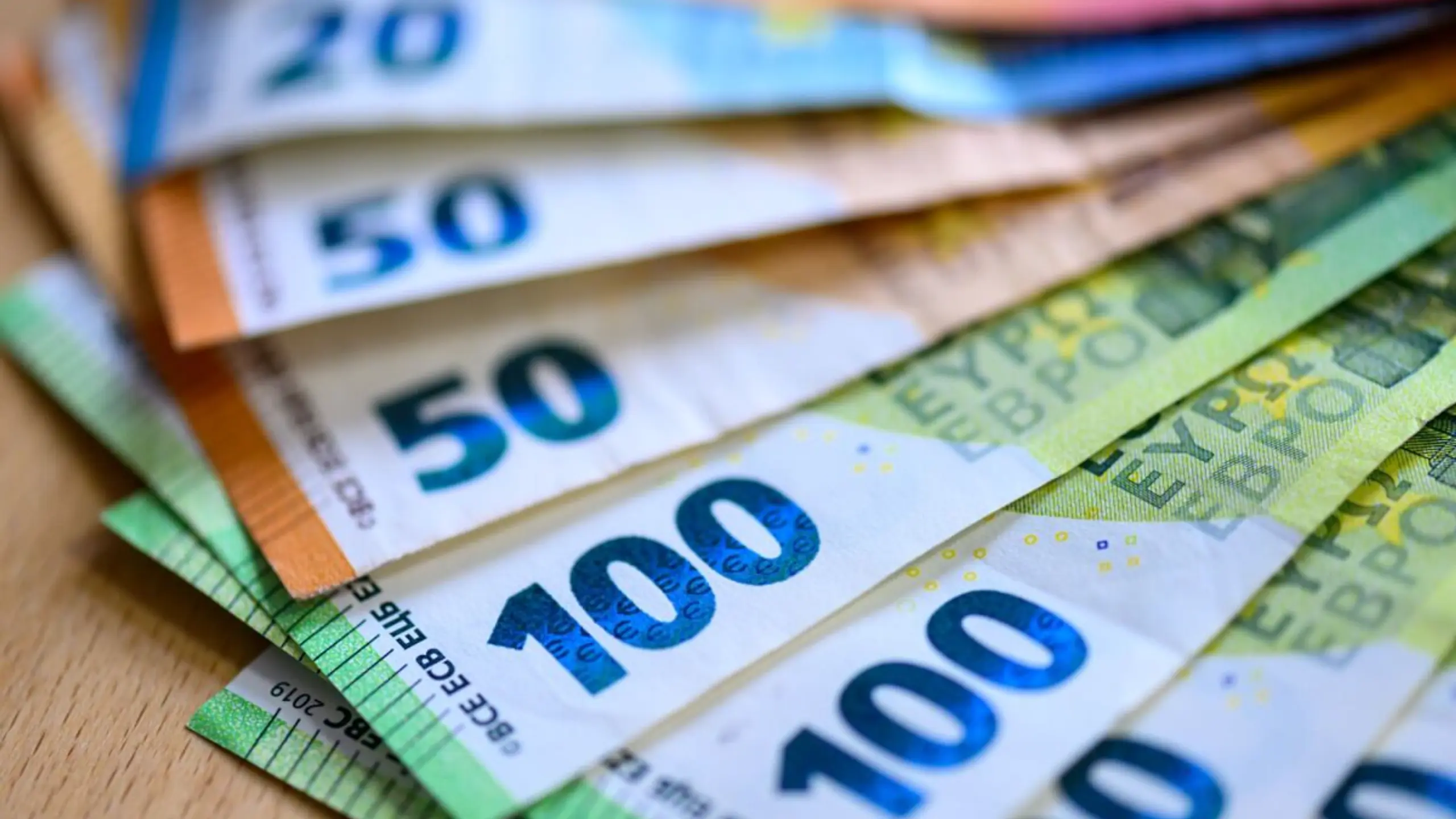 © APA/APA/dpa/Hendrik Schmidt Einigung von AK mit Erste Bank und Sparkassen