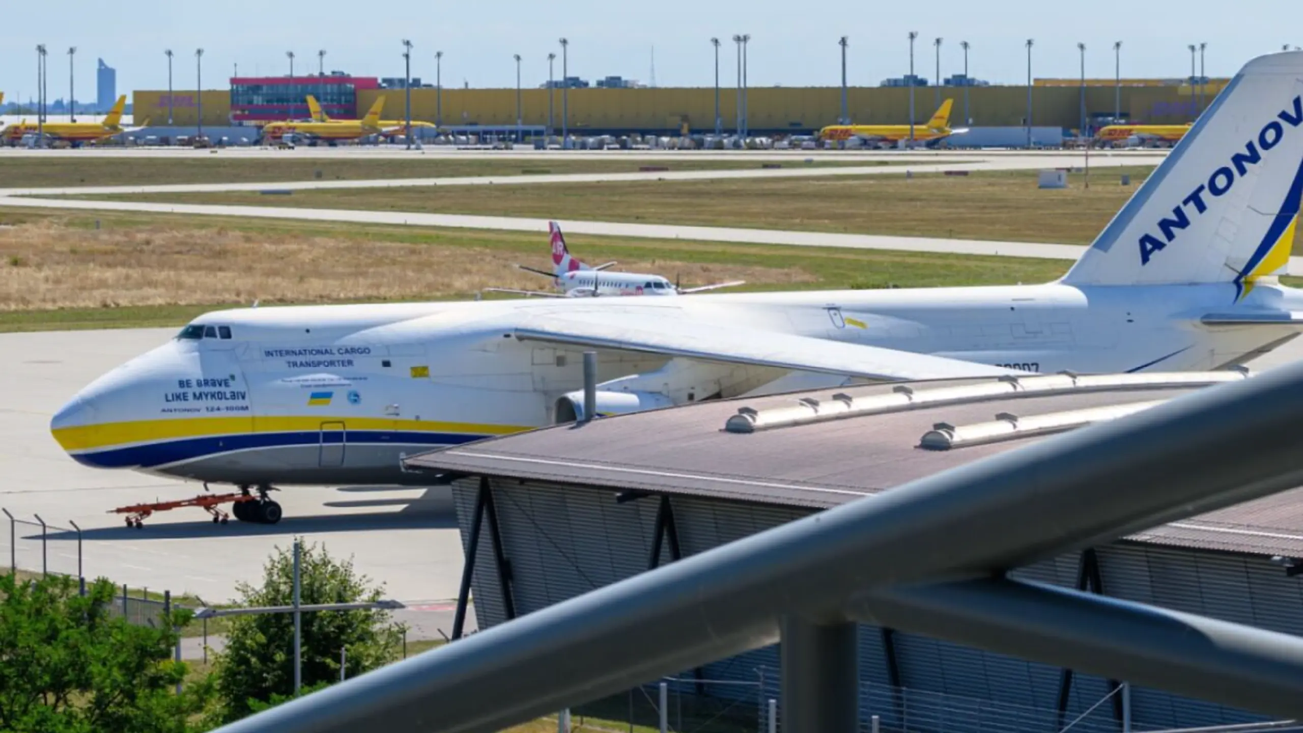 Die Bedrohung durch Drohnen trieb das Flugsicherungs-Geschäft an