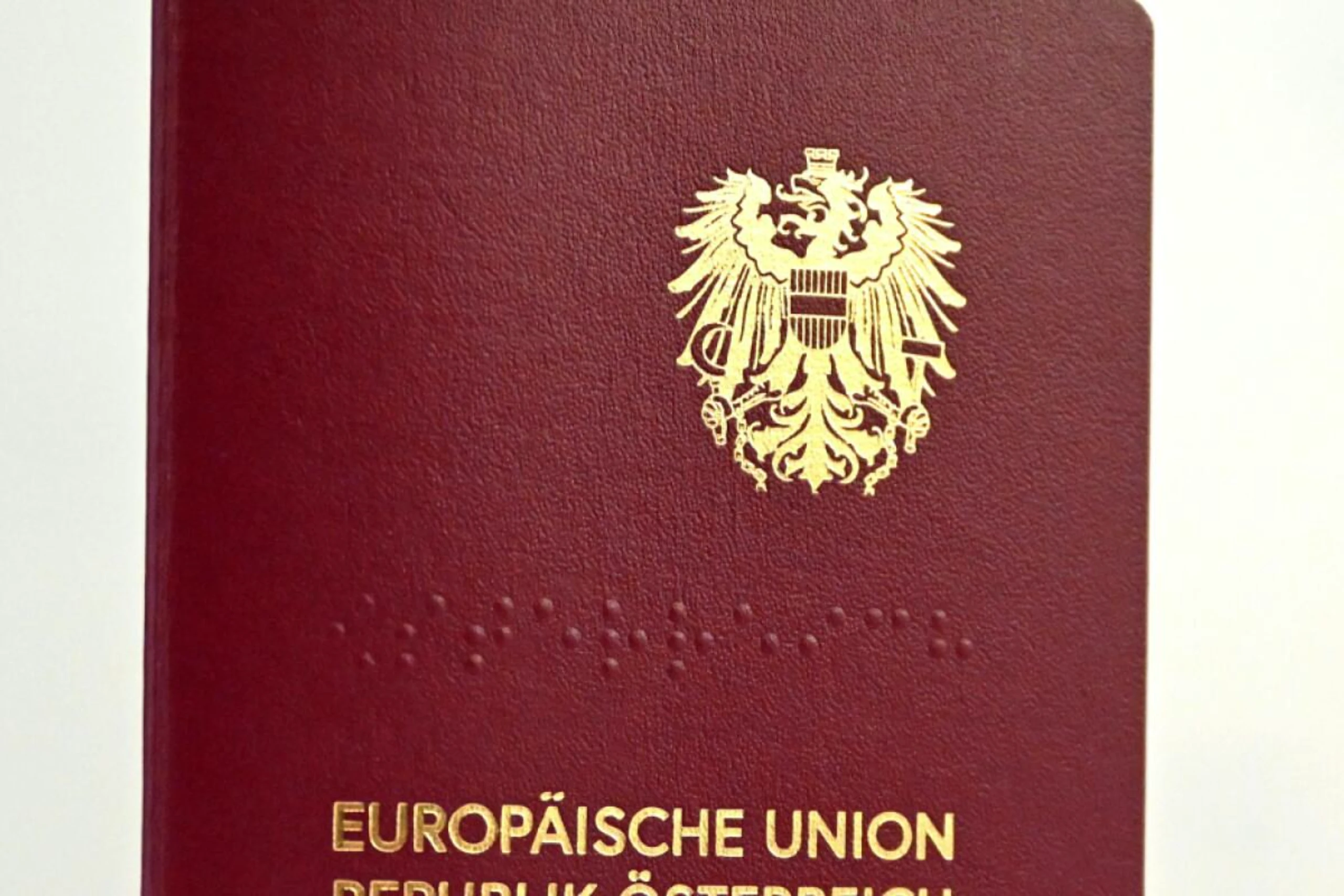Einbürgerungen im ersten Halbjahr um 17 Prozent gestiegen