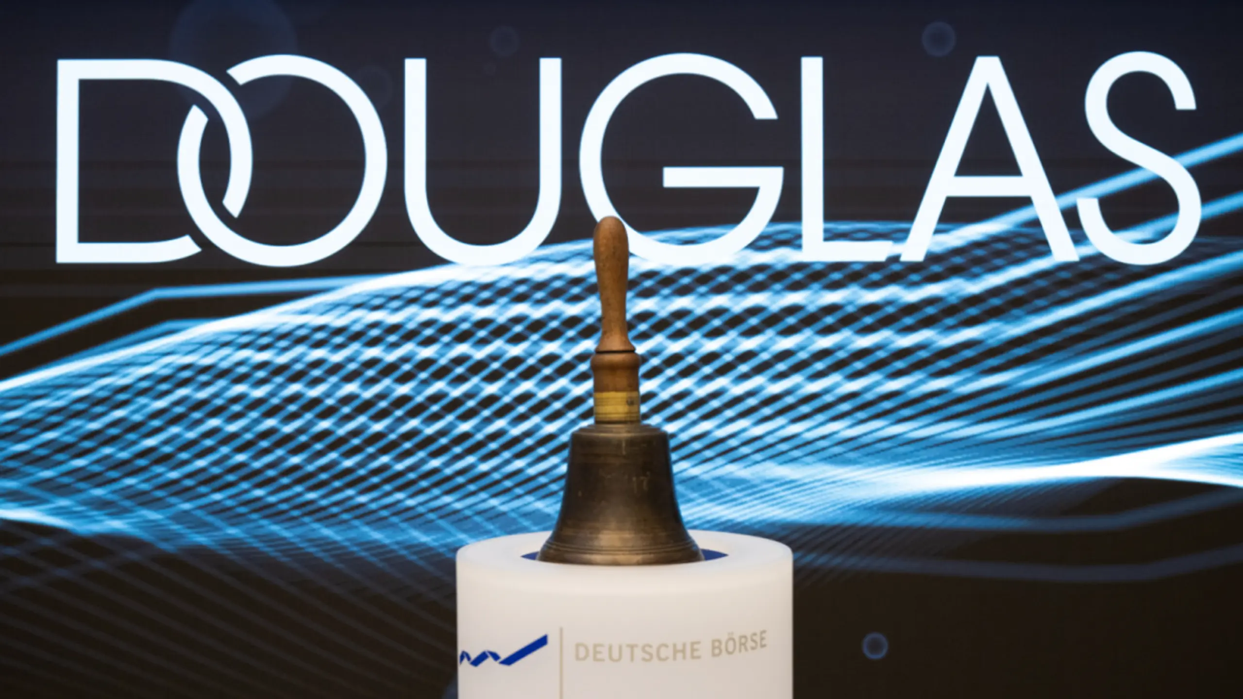 Douglas verzeichnet unter dem Strich einen Verlust