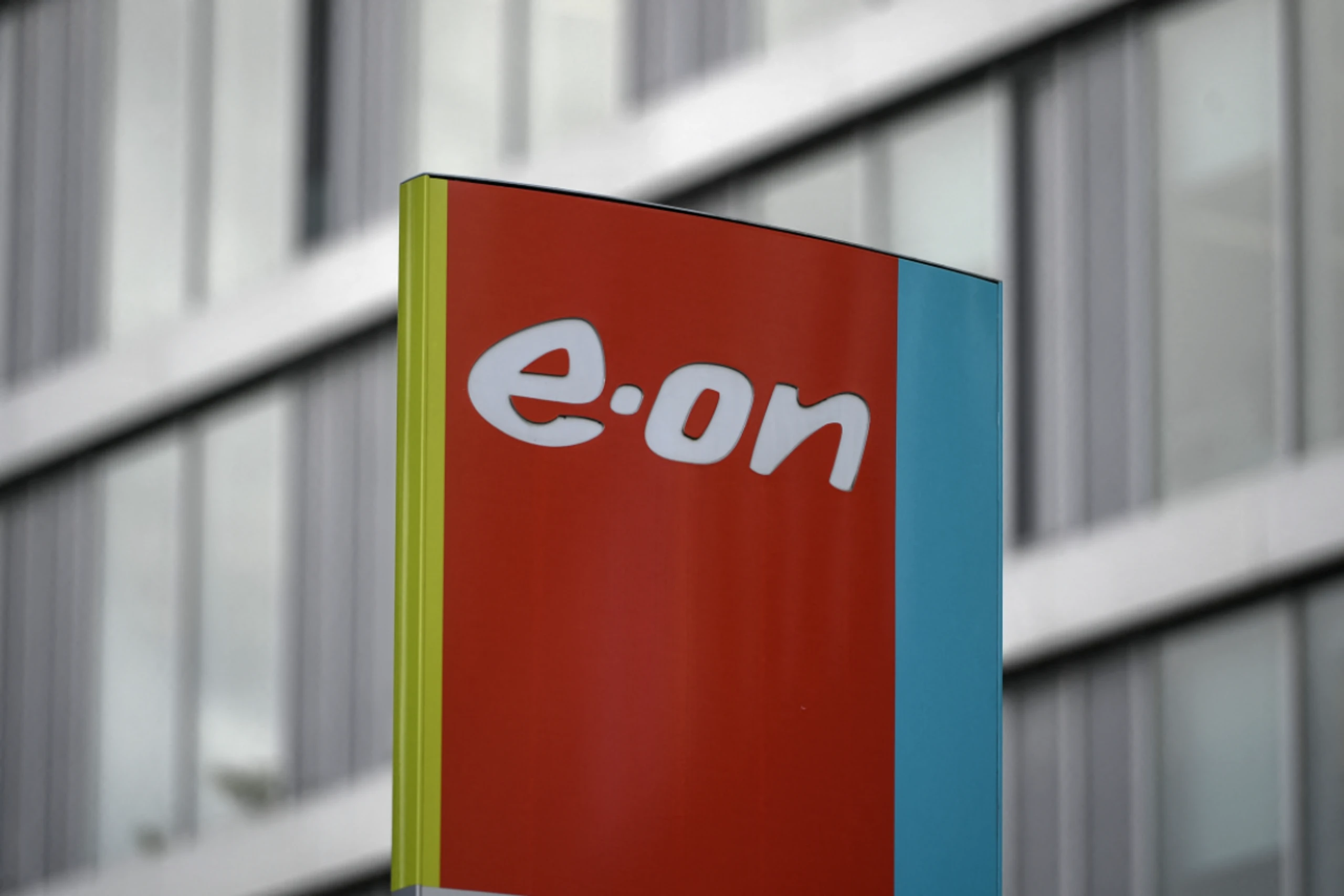 Energiekonzern E.ON bei Jahreszielen auf Kurs
