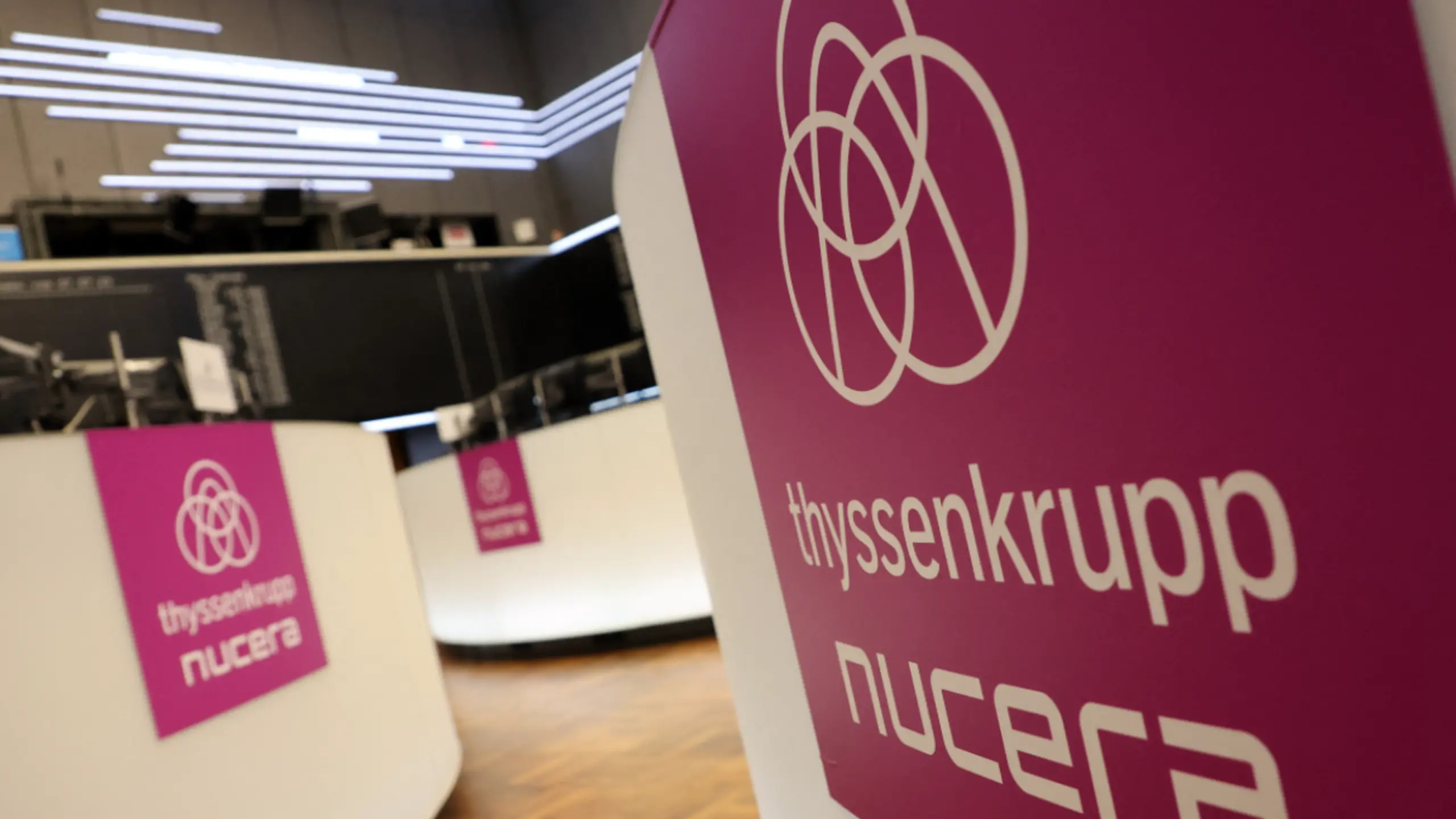 © APA/APA/AFP/DANIEL ROLAND Thyssenkrupp Nucera muss Prognose weiter senken
