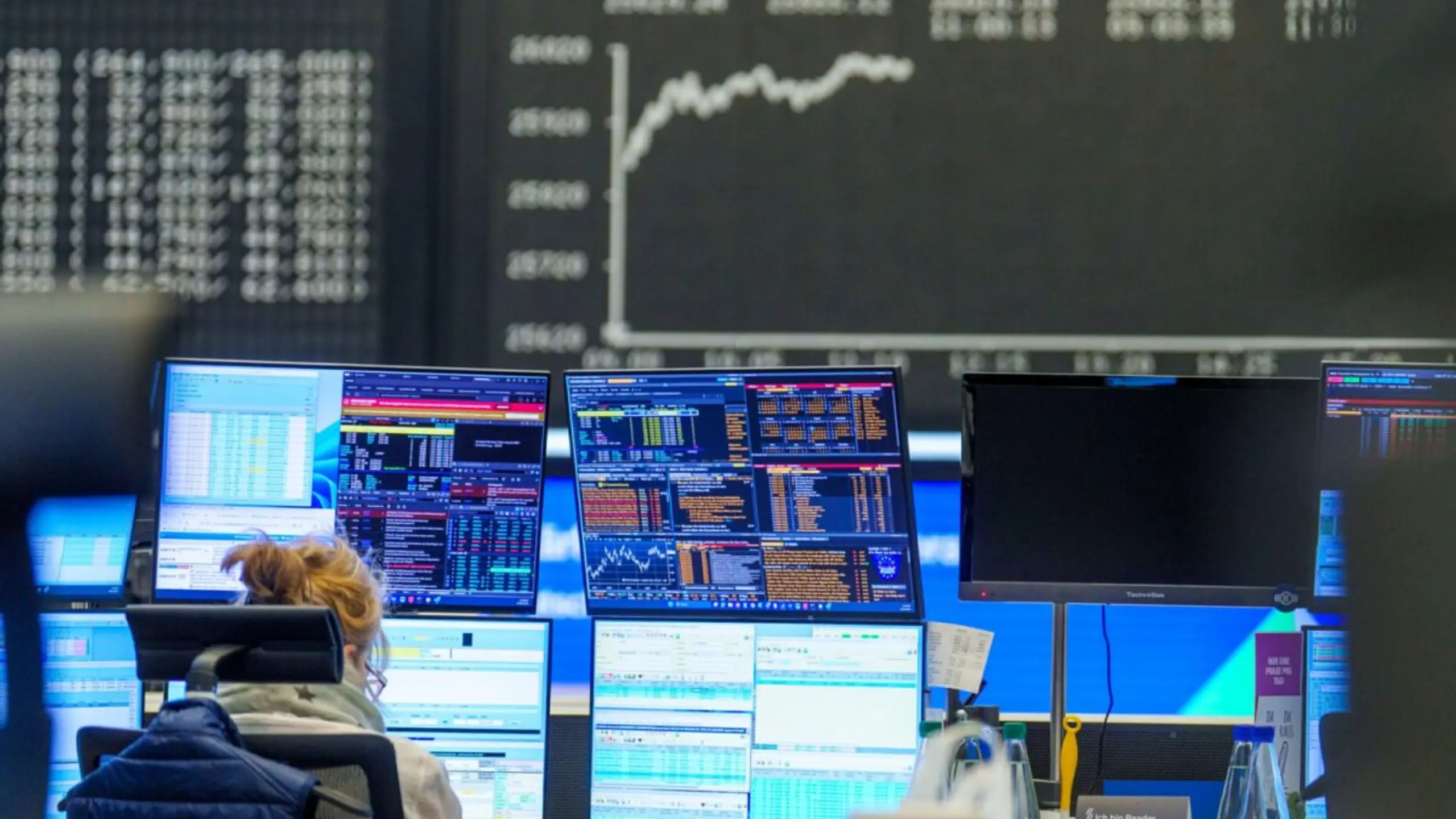 ++ ARCHIVBILD ++ Euro-Stoxx und DAX setzten im Verlauf neue Rekordmarken