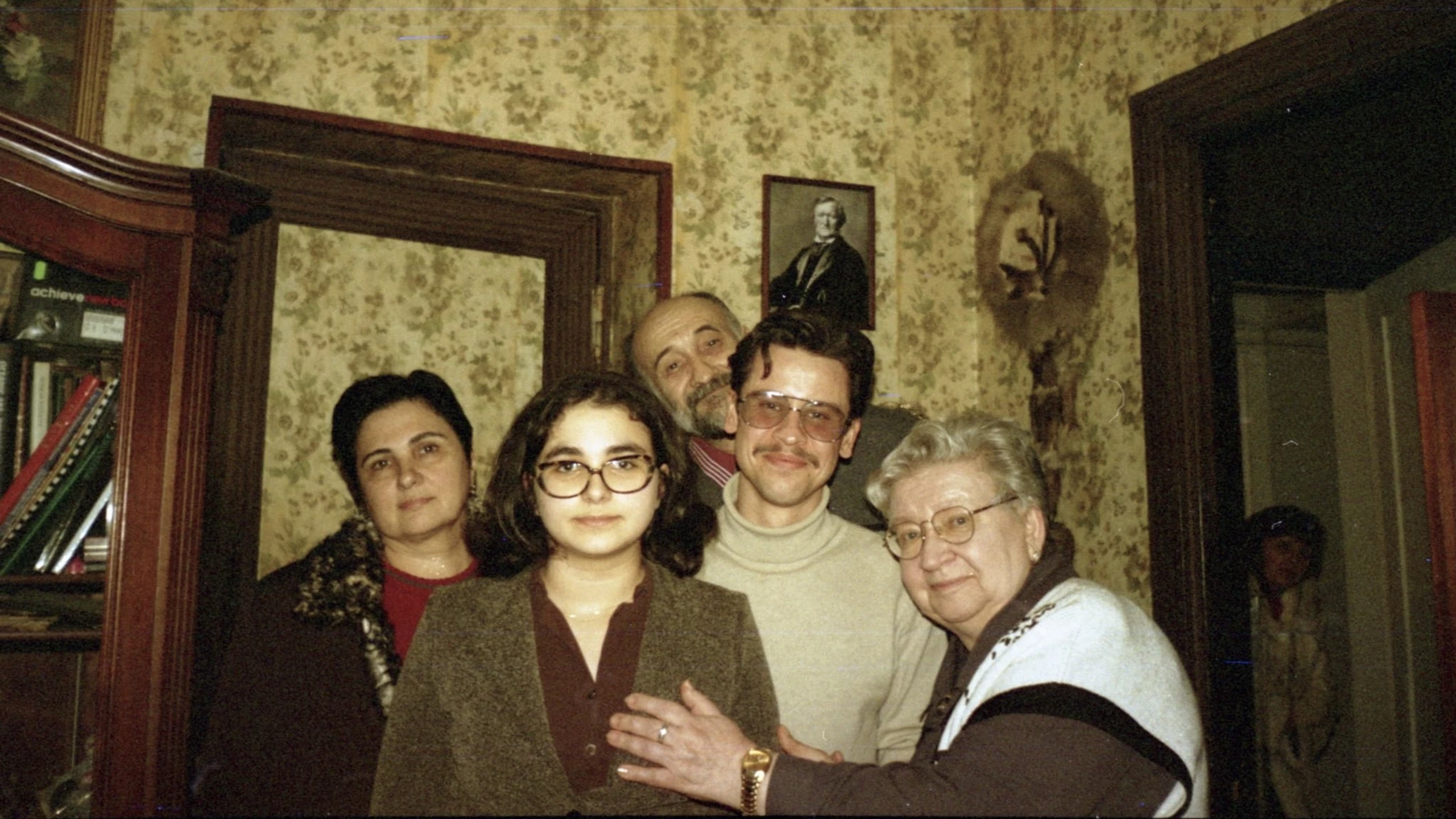 Цвях