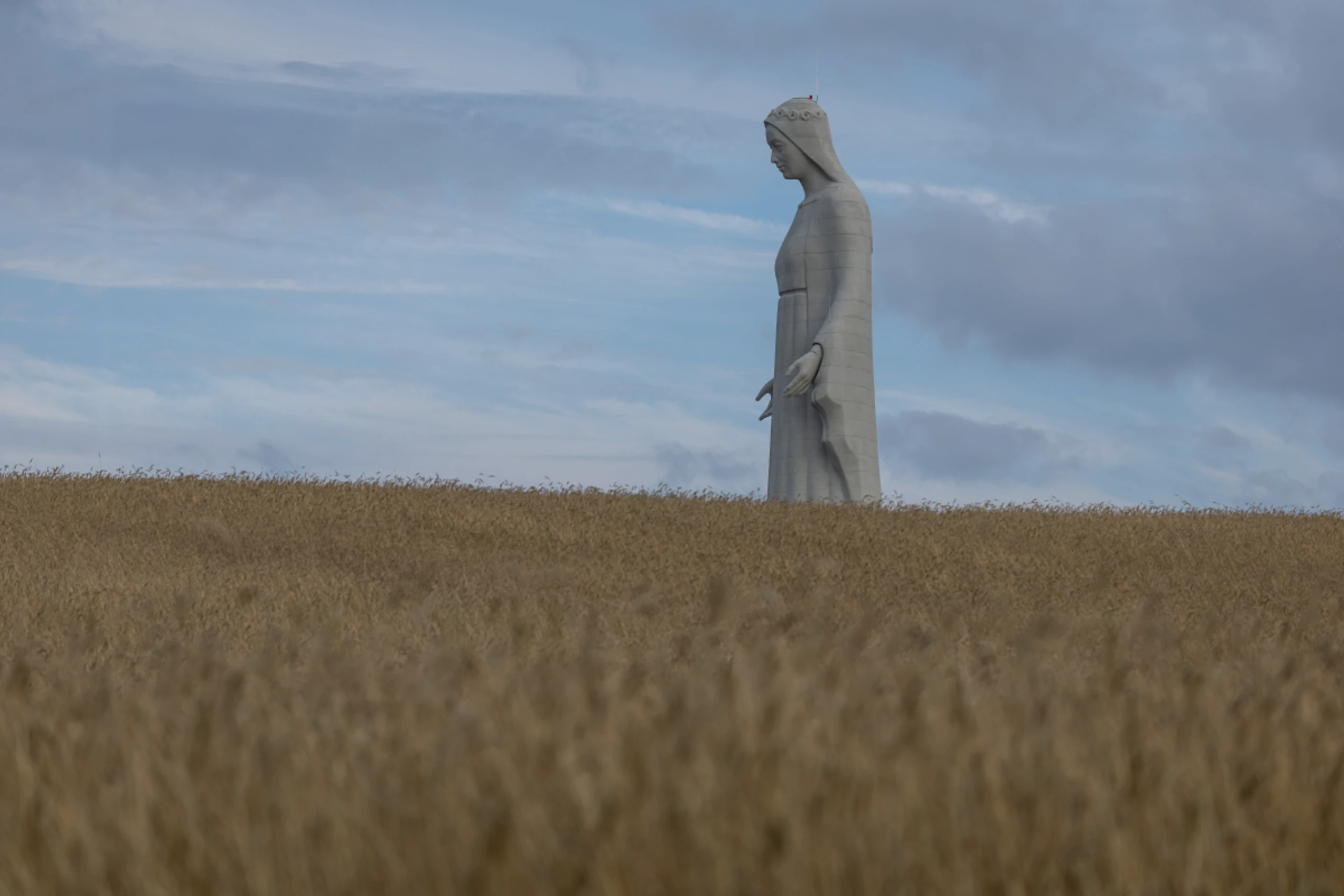 55 Meter hohe Marienstatue in polnischem Dorf Konotopie