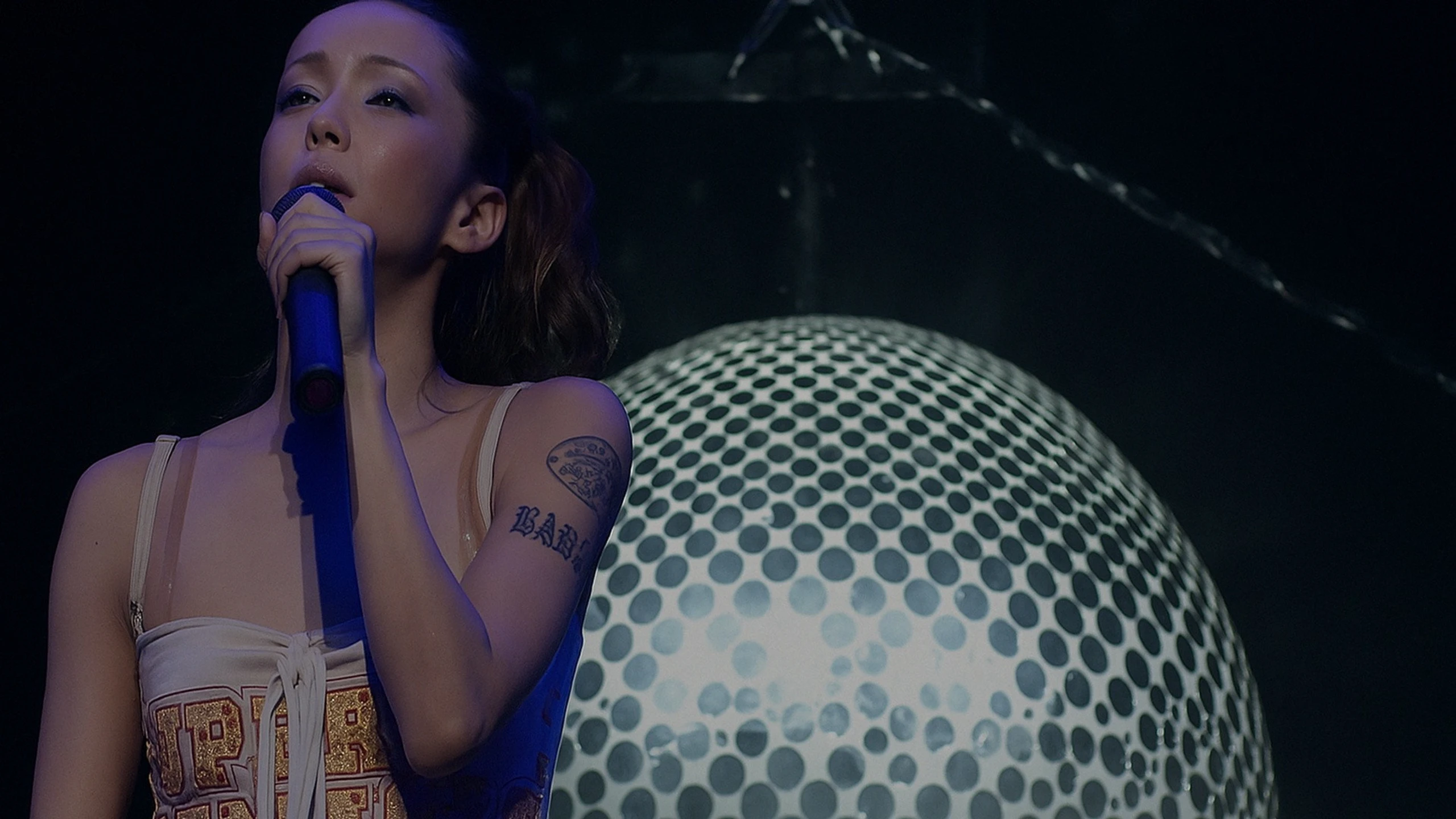 Namie Amuro SO CRAZY tour featuring BEST singles 2003–2004