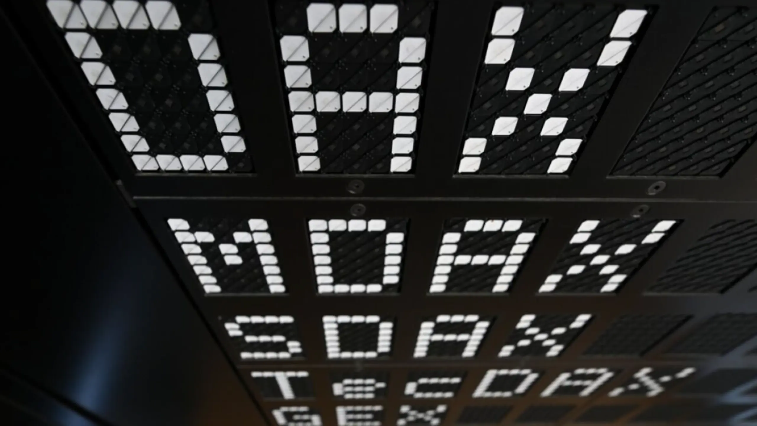© DPA, Arne Dedert, Apa ++ ARCHIVBILD ++ Der DAX unbewegt in Rekordnähe
