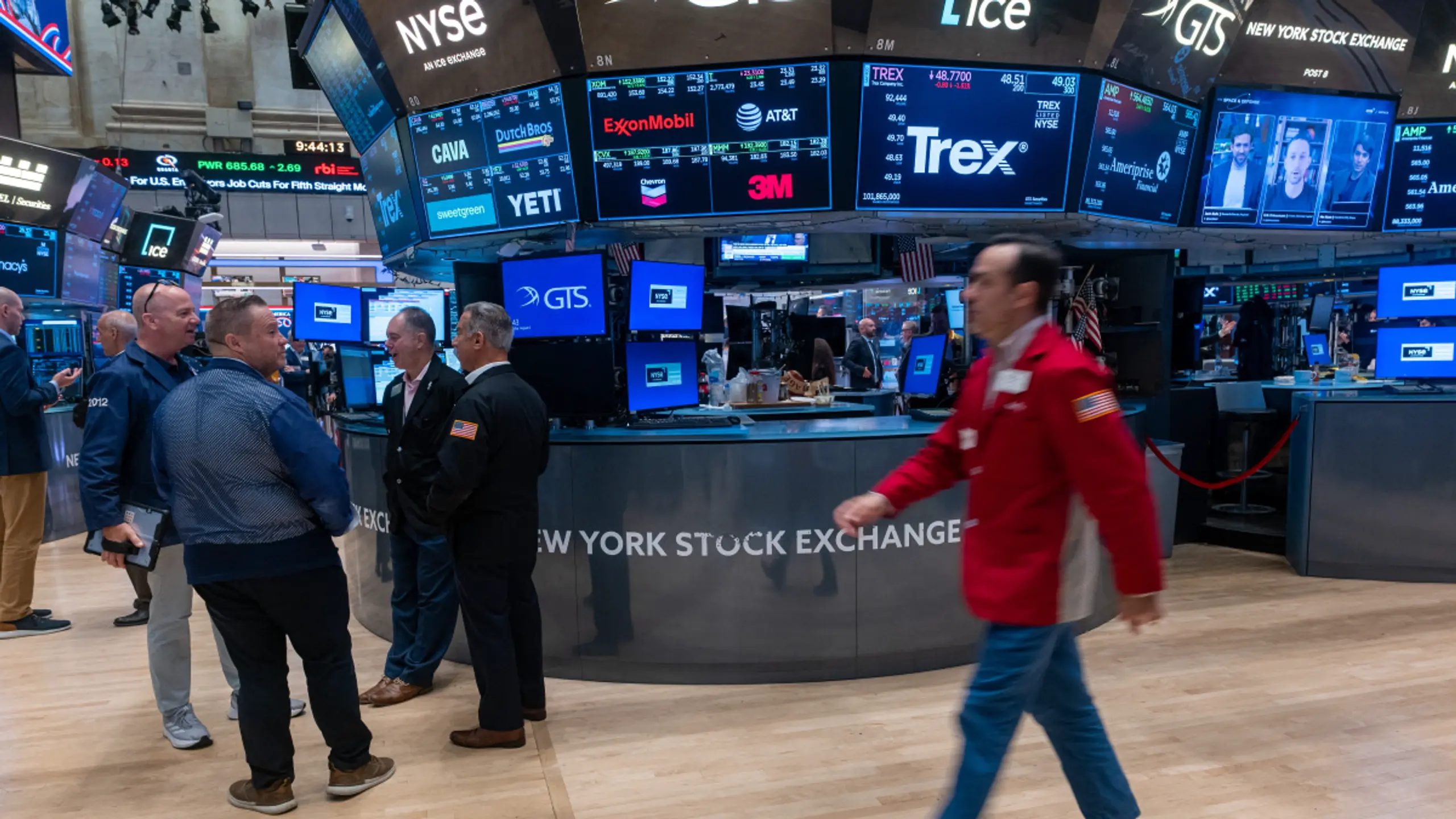 © GETTY IMAGES NORTH AMERICA, SPENCER PLATT, Apa Gewinne an Nasdaq - Dow schwächer