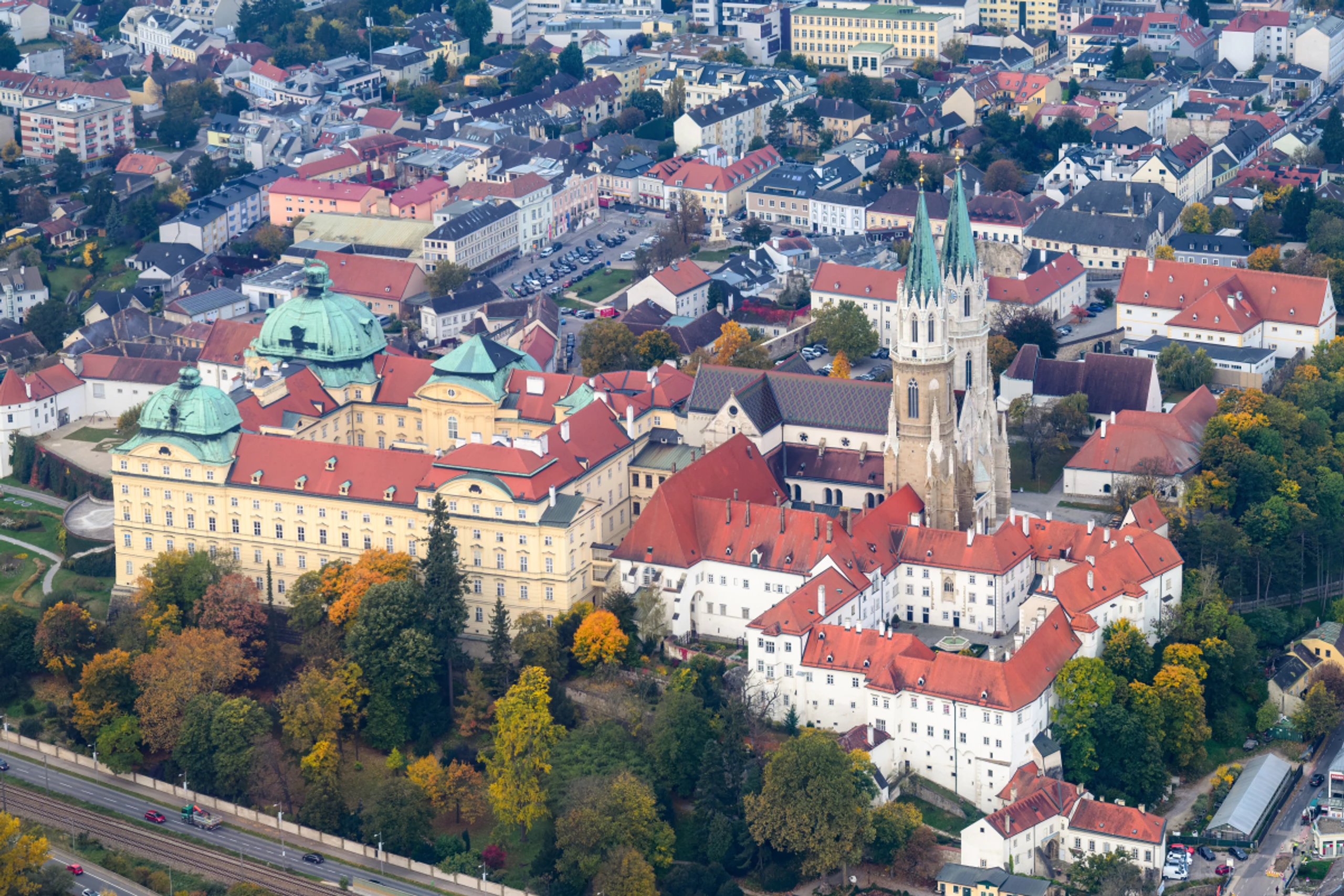 Forschungsprojekt im Stift Klosterneuburg zur Ornamentik alter Handschriften